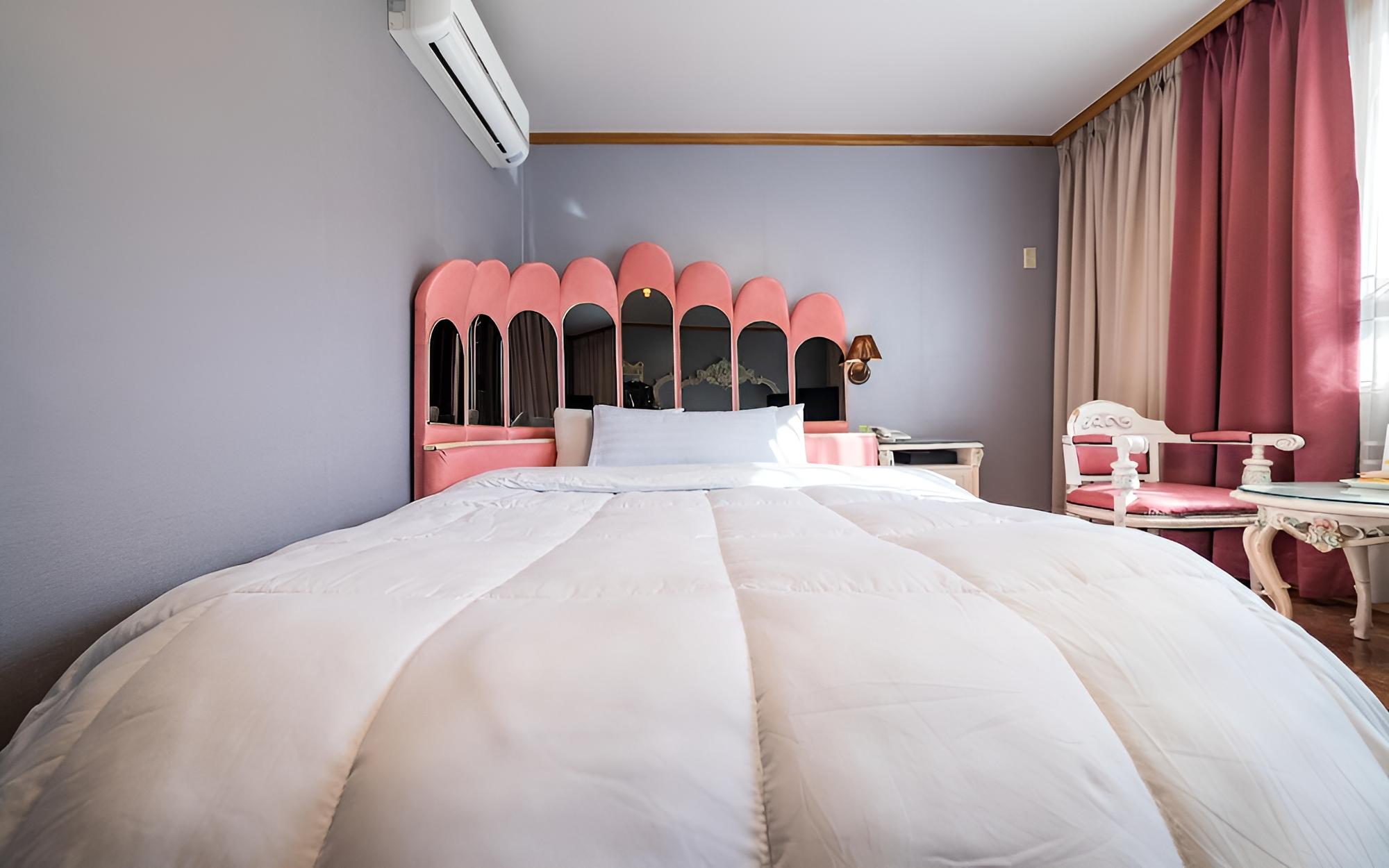 Yangju Gallery Hotel view 2