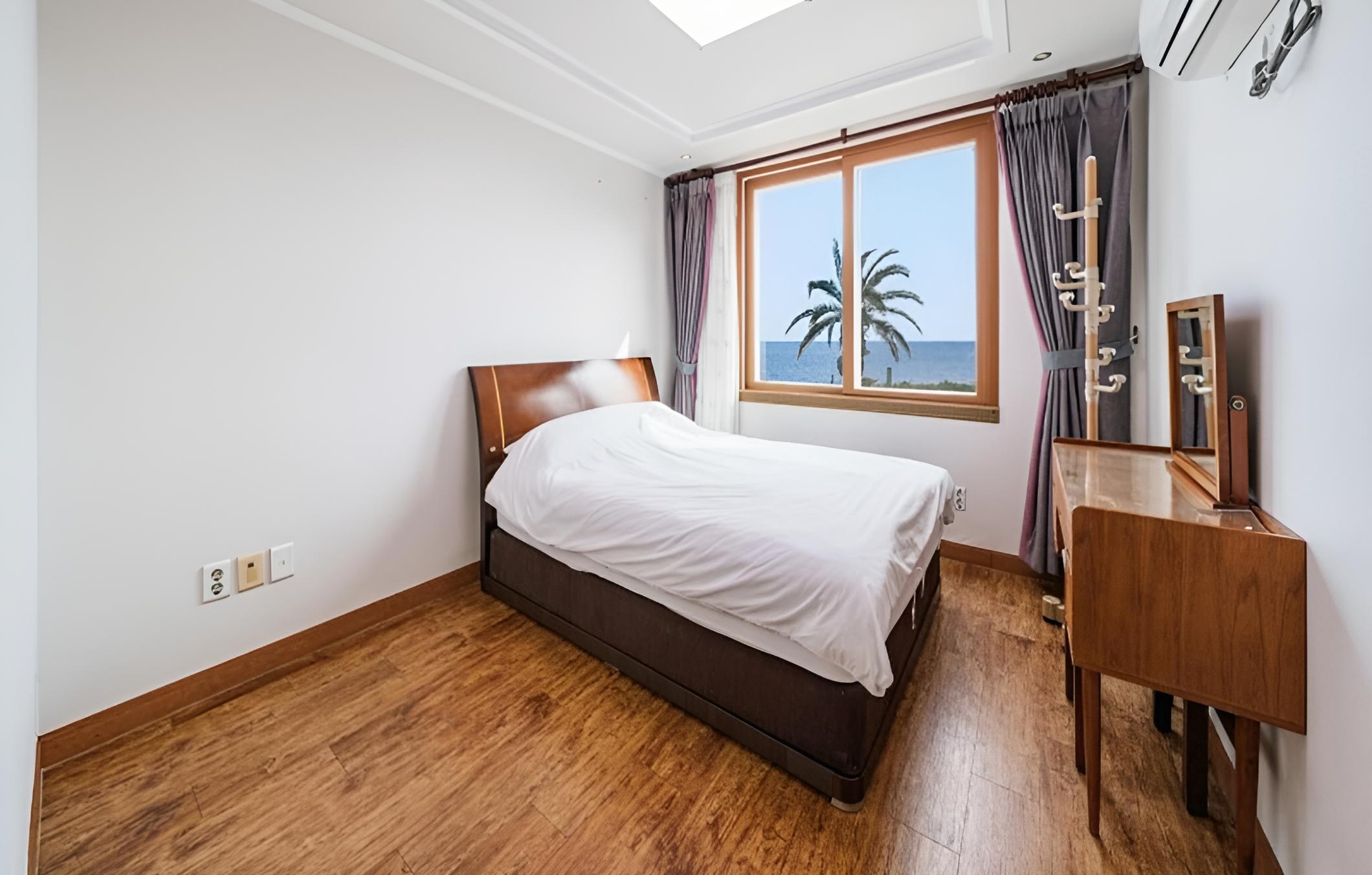 Seogwipo Tteuribada Pension