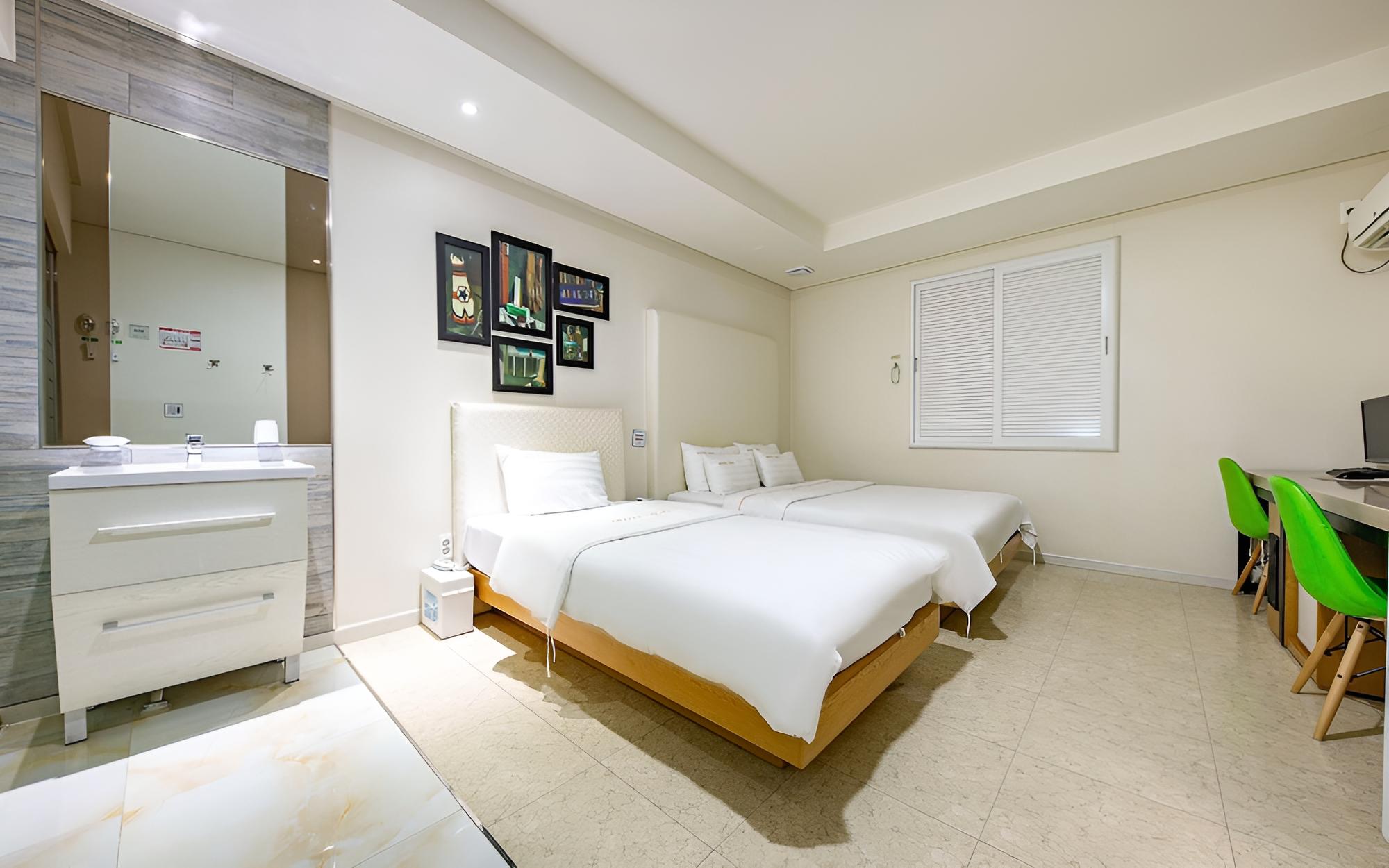 Jeonju Sinsigaji Hotel Moa
