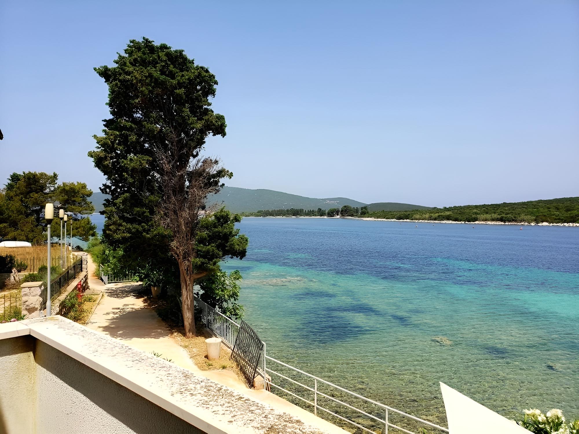 Blue - Right at the Beach - A3 view 4