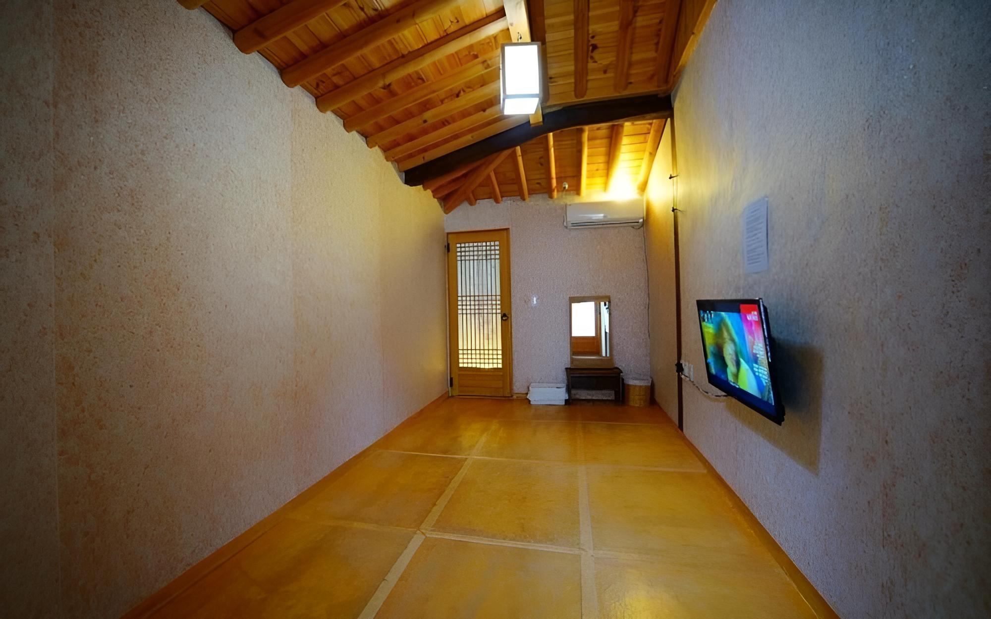 Jeonju Hanok Hongsi Pension view 5