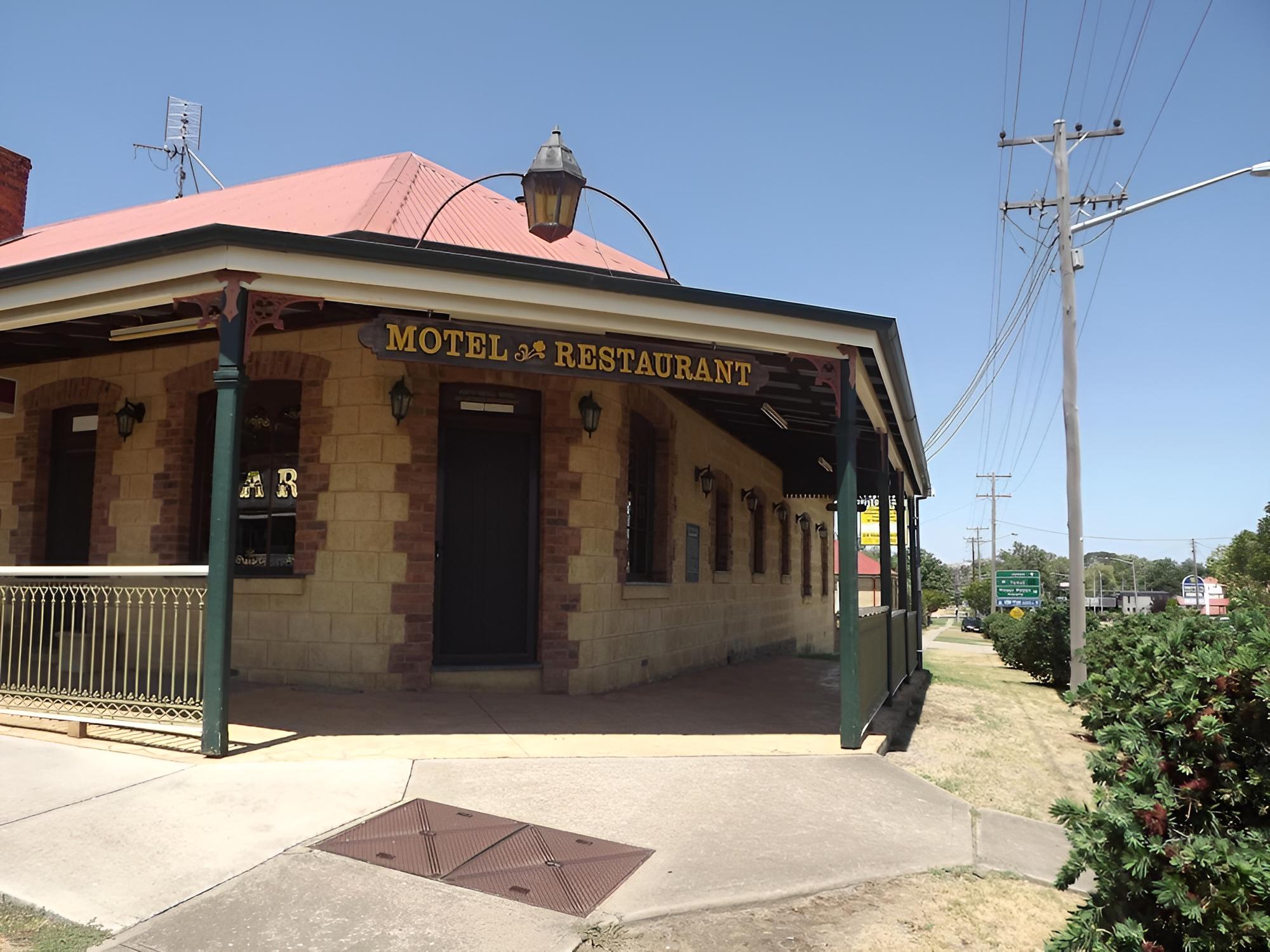 Poets Recall Motel
