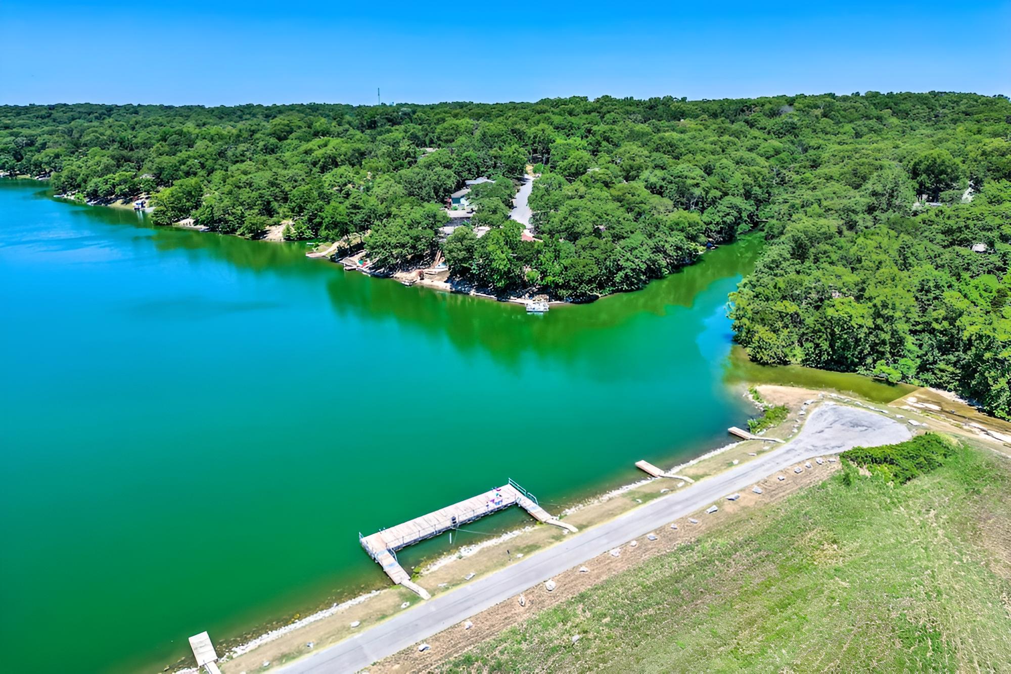 Beautiful Bella Vista Home w/ Private Deck!