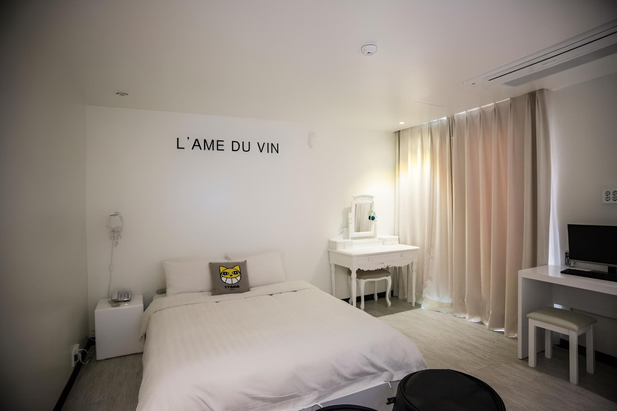 Jeonju Deokjindong Pin and Fit House