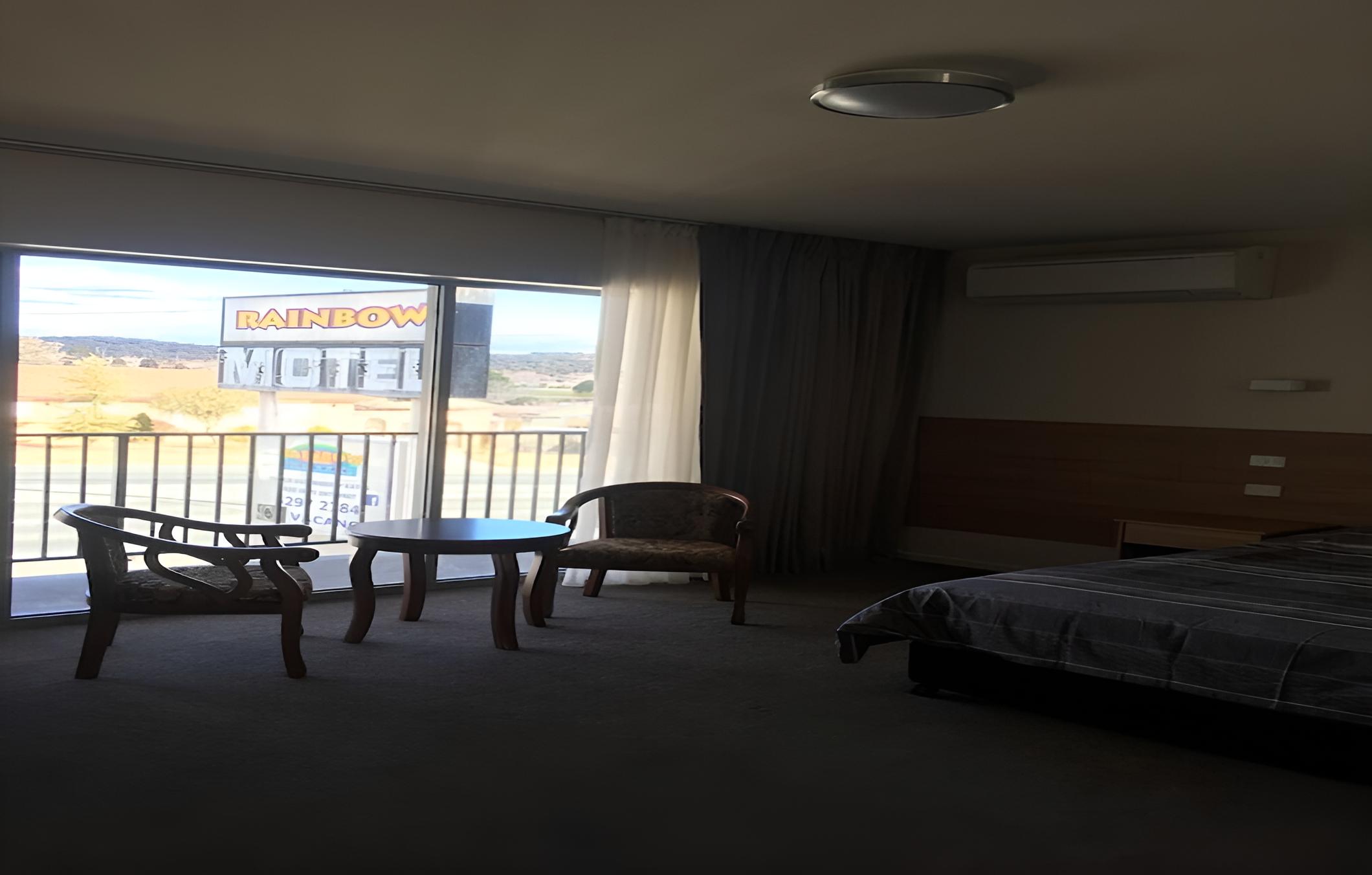 Rainbow Motel