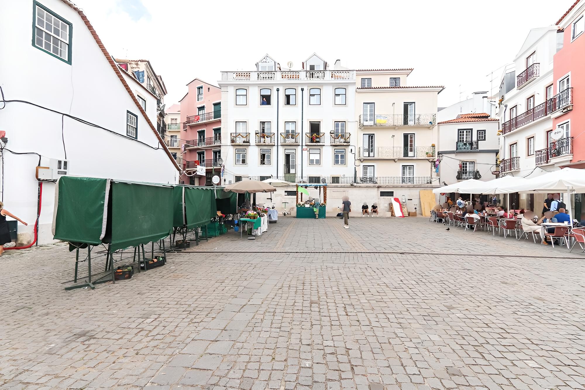 Alfama Orange Loft by Homing