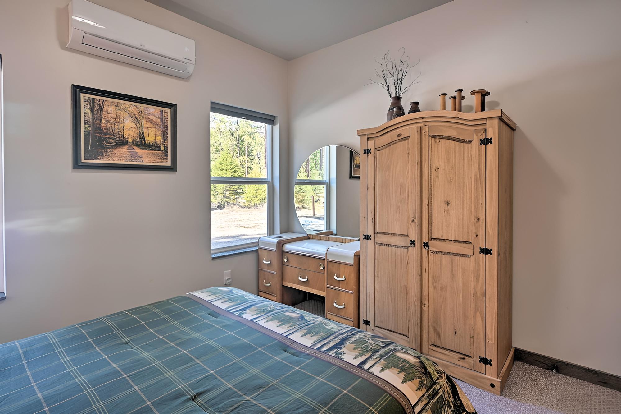 Darby Cabin in National Forest: Walk to River!
