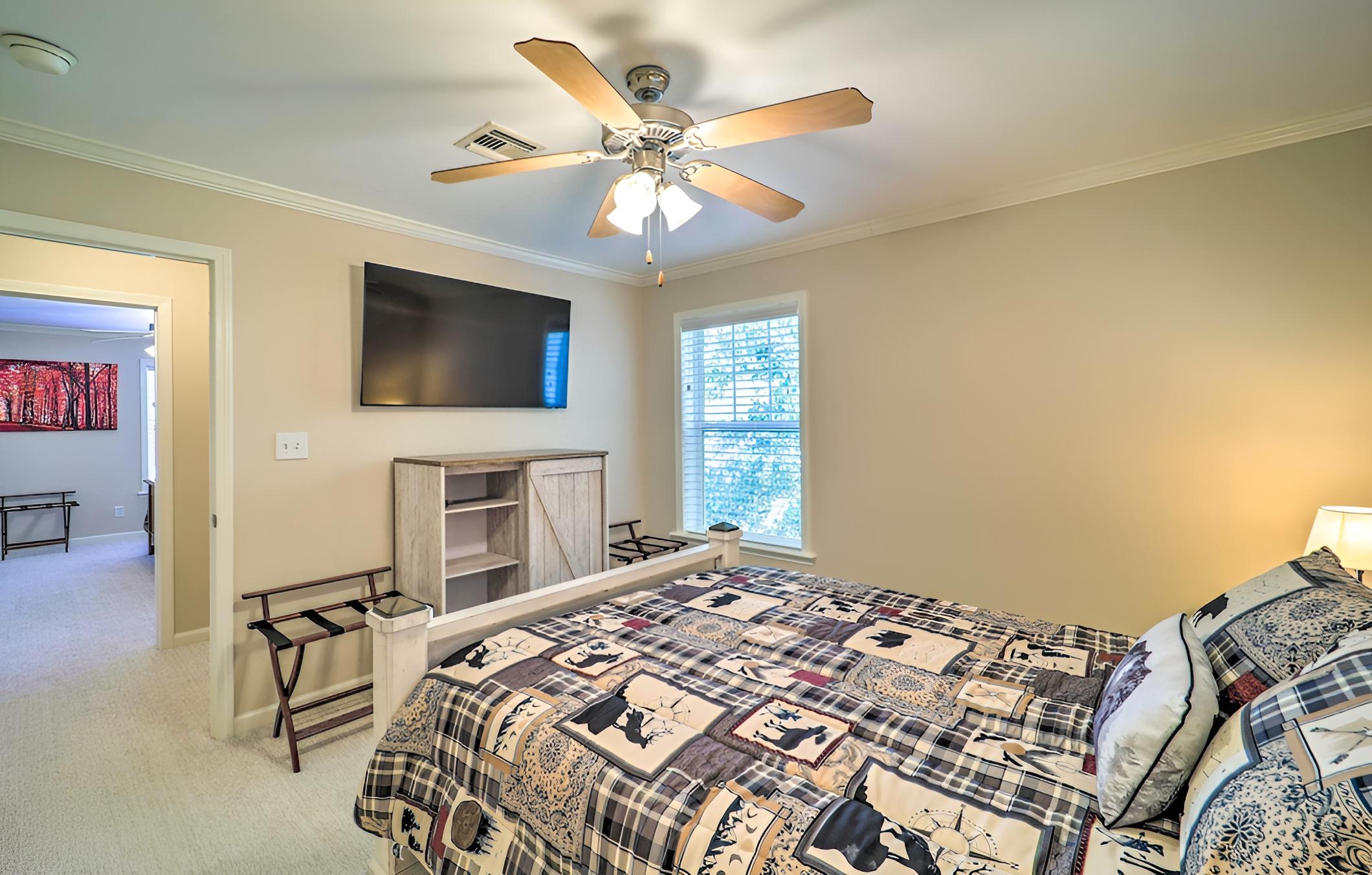 Banner Elk Townhome w/ Private Deck: Near Hiking!