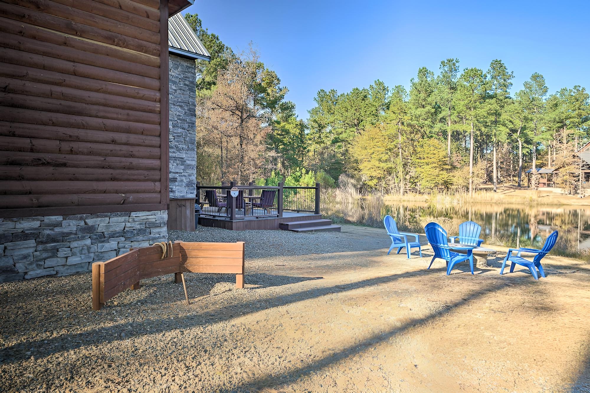 Broken Bow Cabin w/ Hot Tub & Game Room!