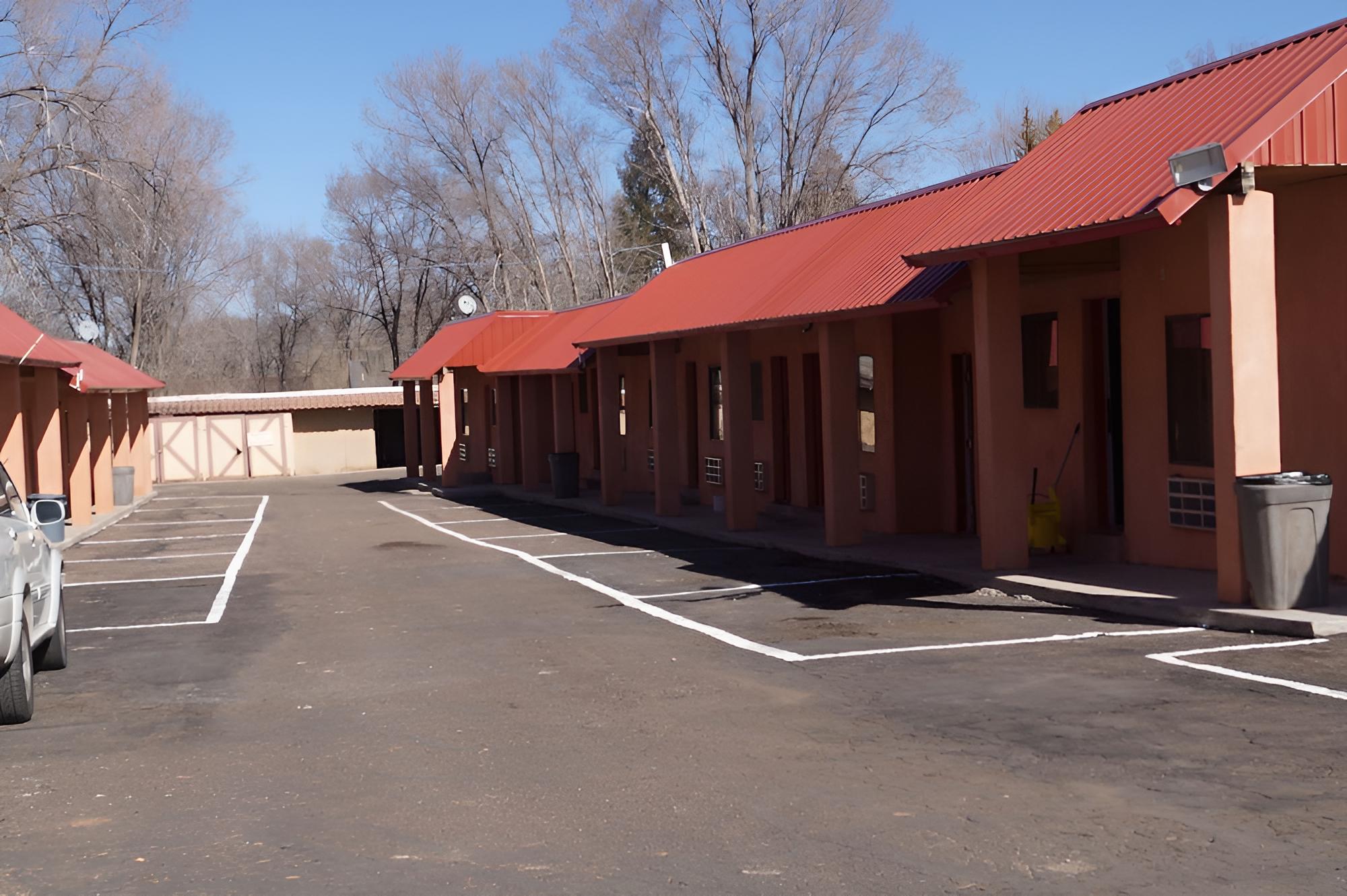 White Mountain Motel
