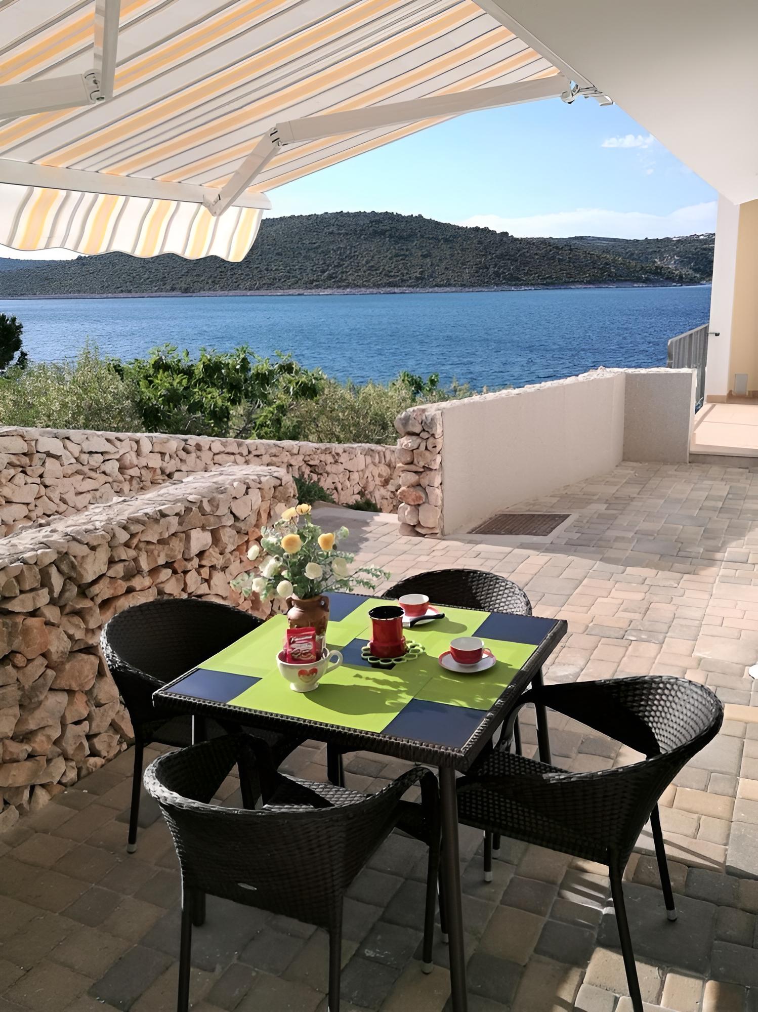 Tih - 20 m From sea - A2 Maslina