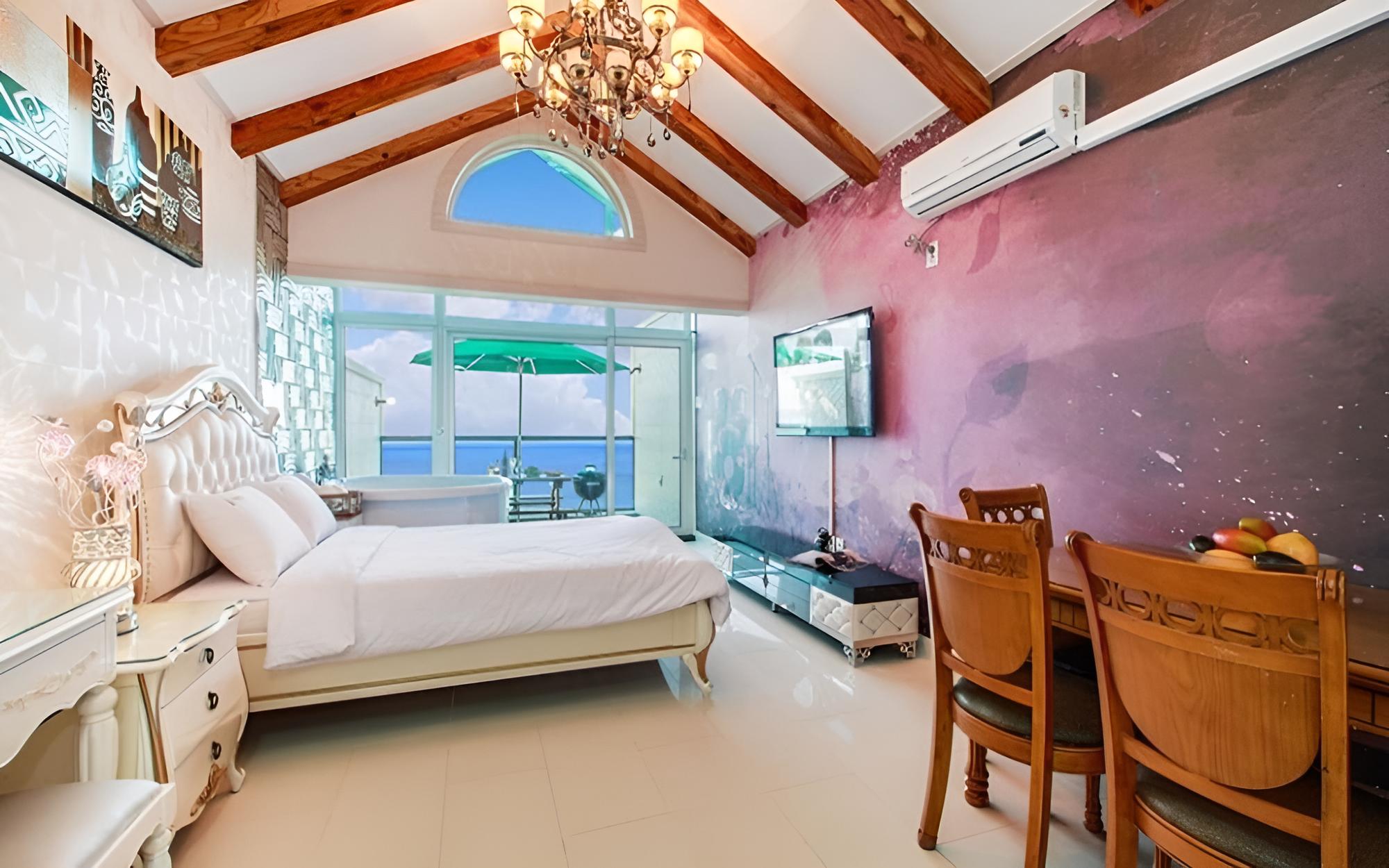 Yangyang Marepino Pension view 3