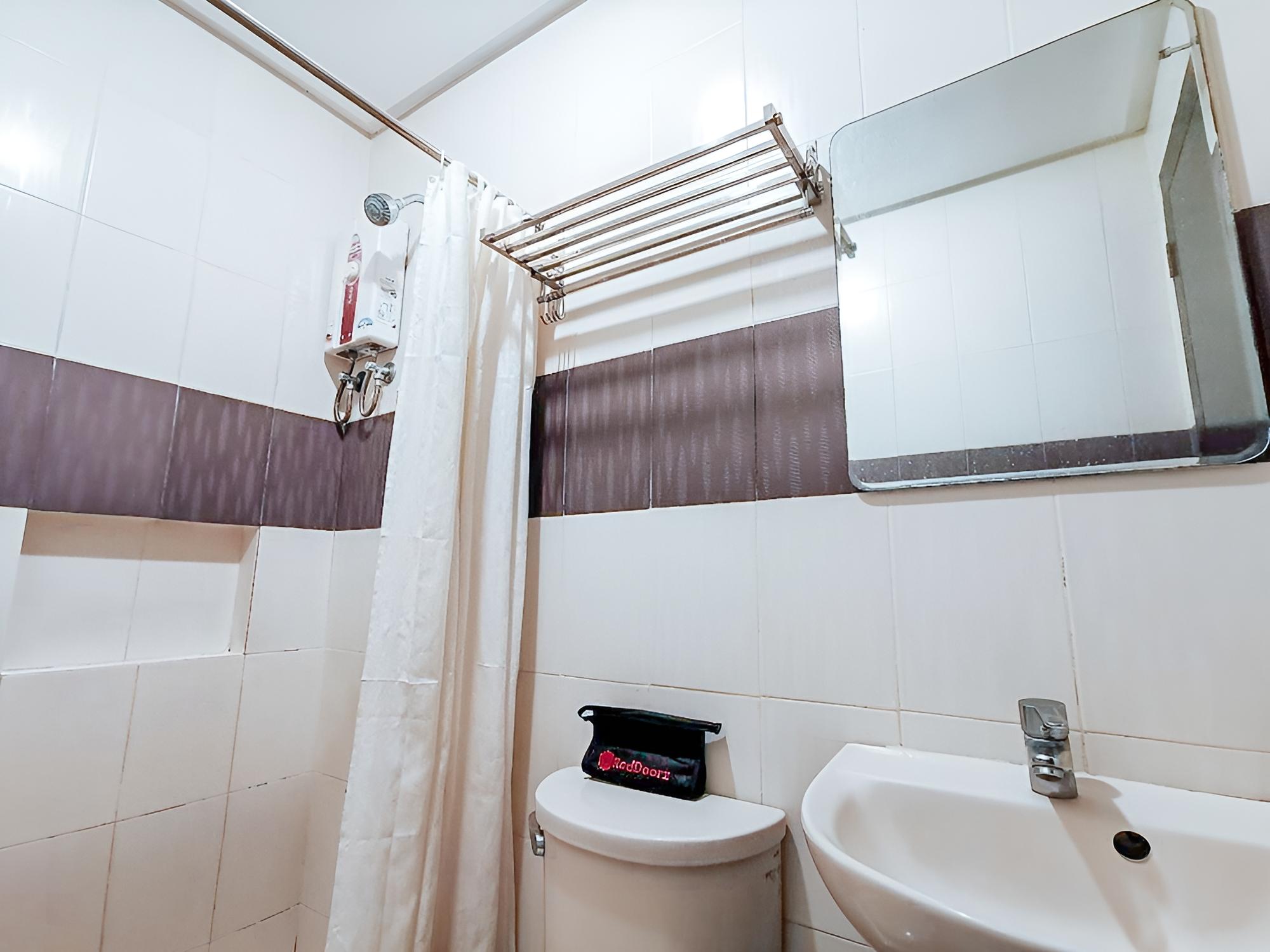 RedDoorz near Robinsons Cybergate Davao 2