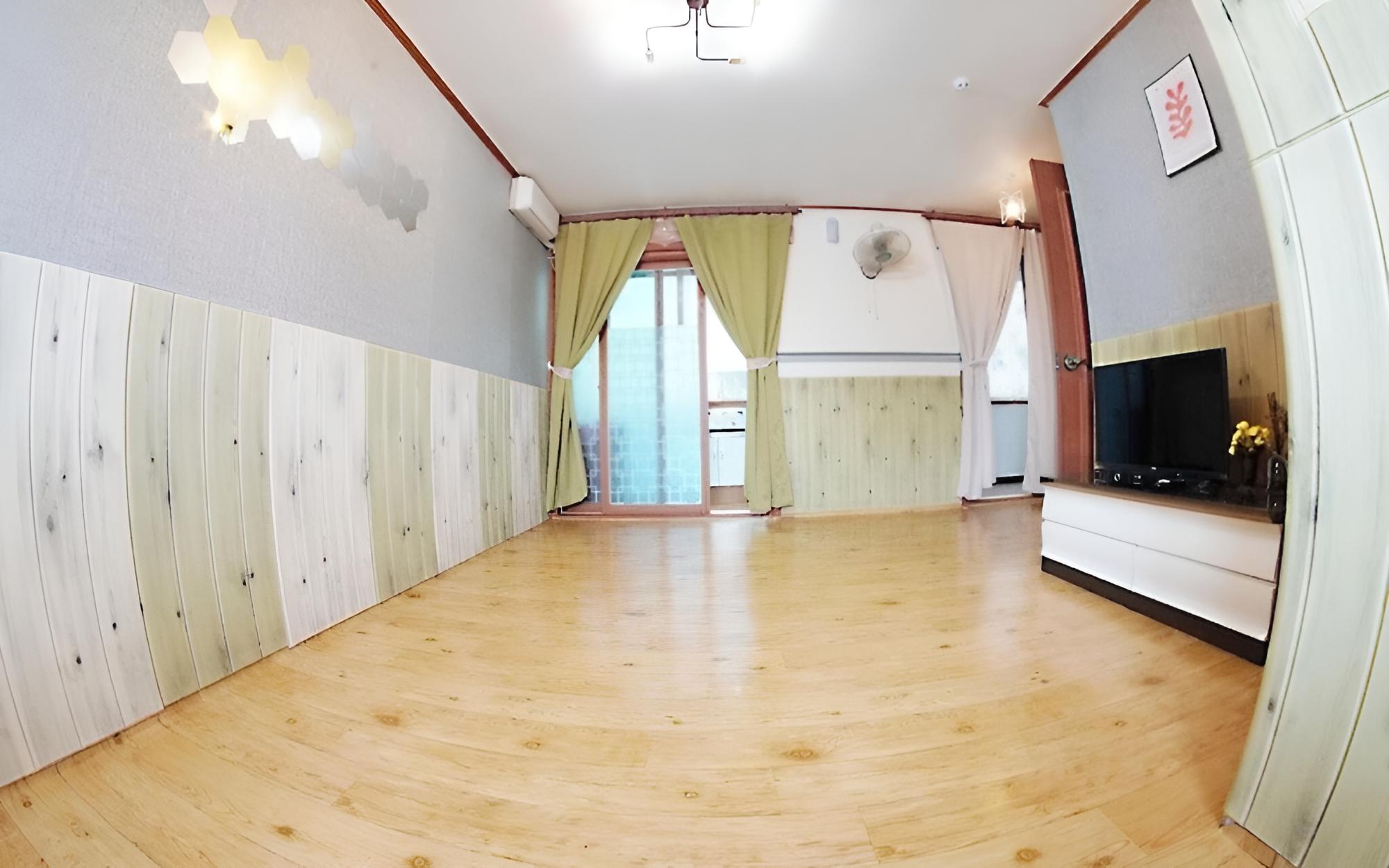 Taean Yangji Pension view 3