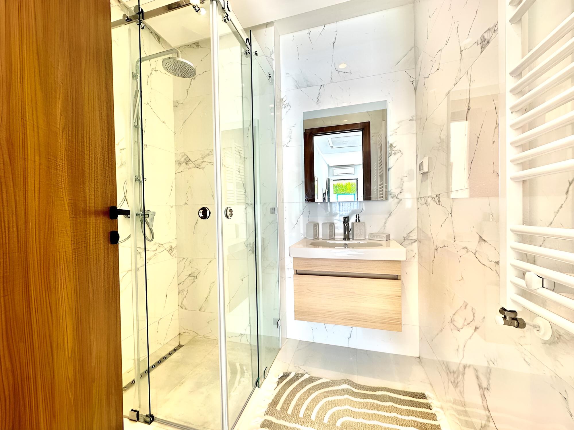 Amilcar Brand new 1bd With Terrace
