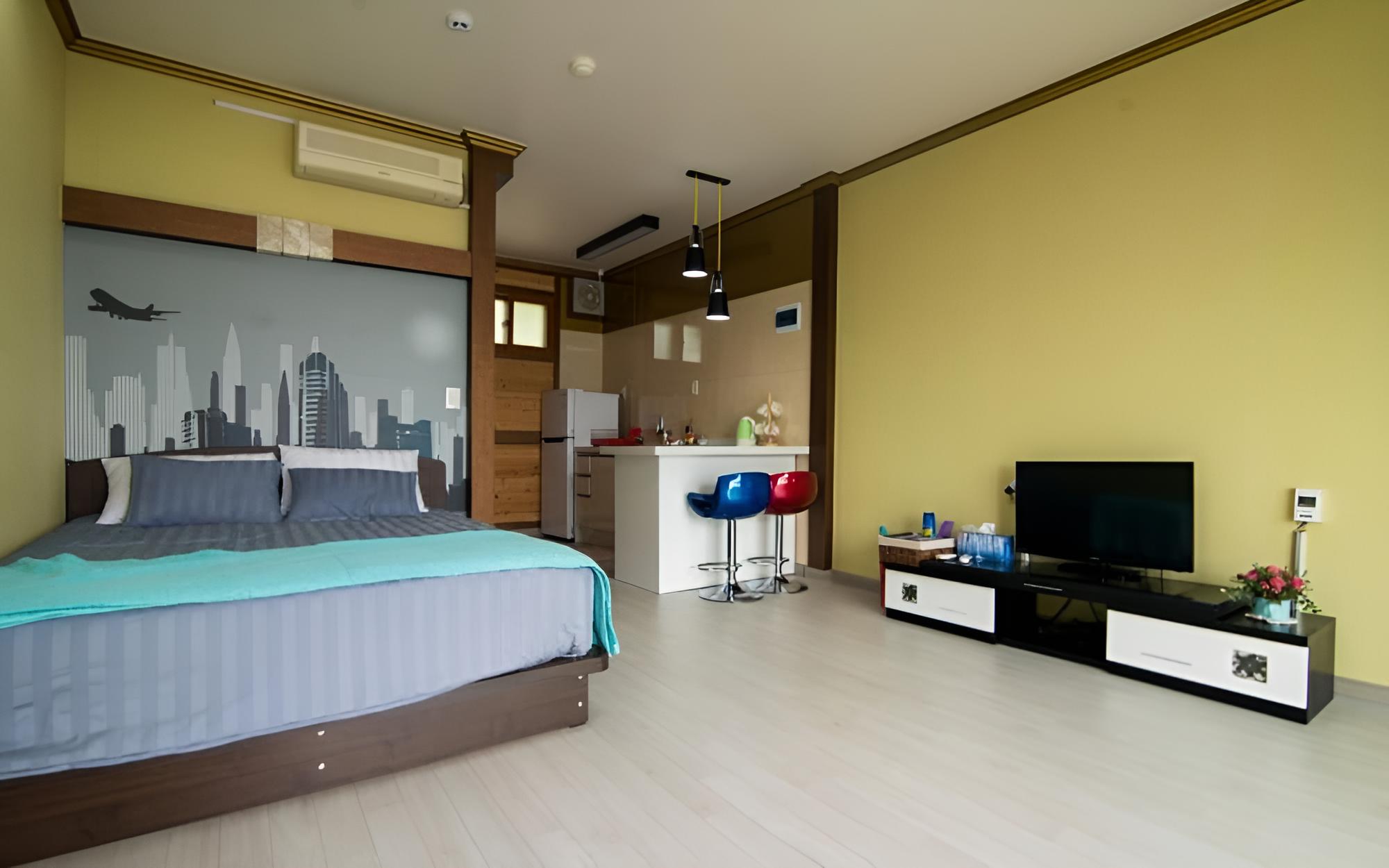 Namhae Skyblue Sea Pension