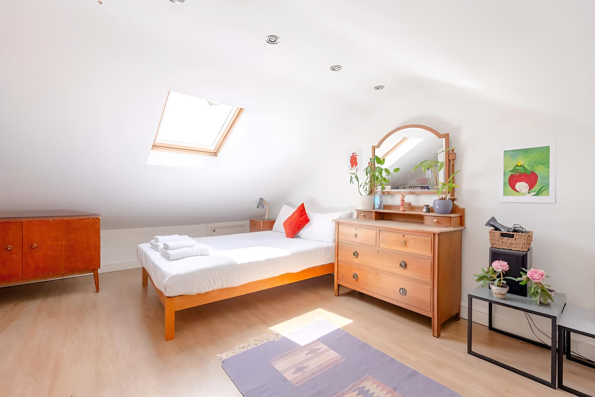 Beautiful 2BD House With Garden - Stoke Newington