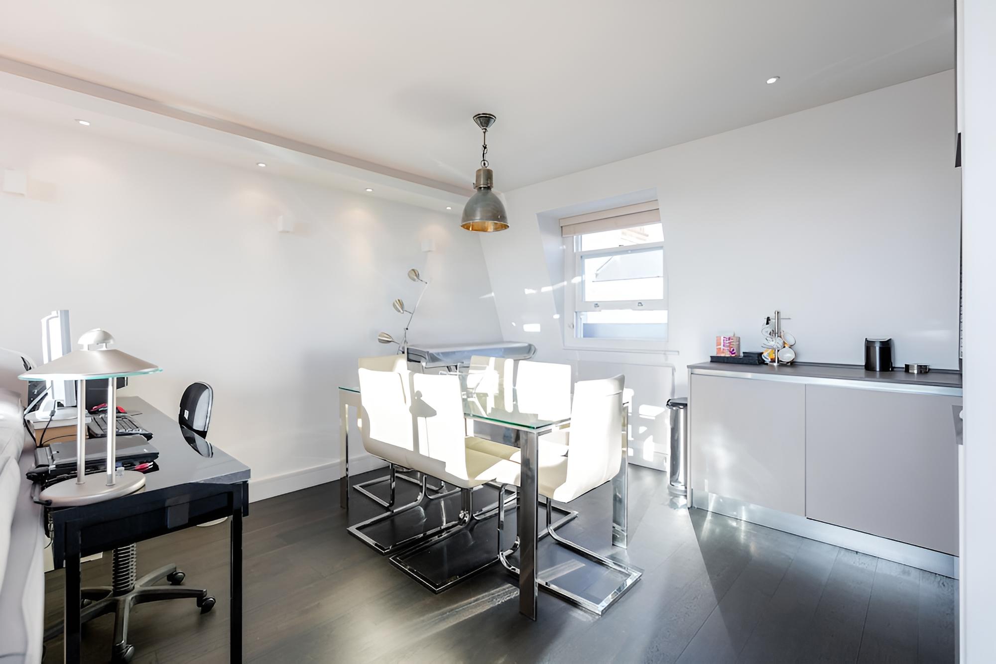 Olympia 2 Bed Duplex by BaseToGo