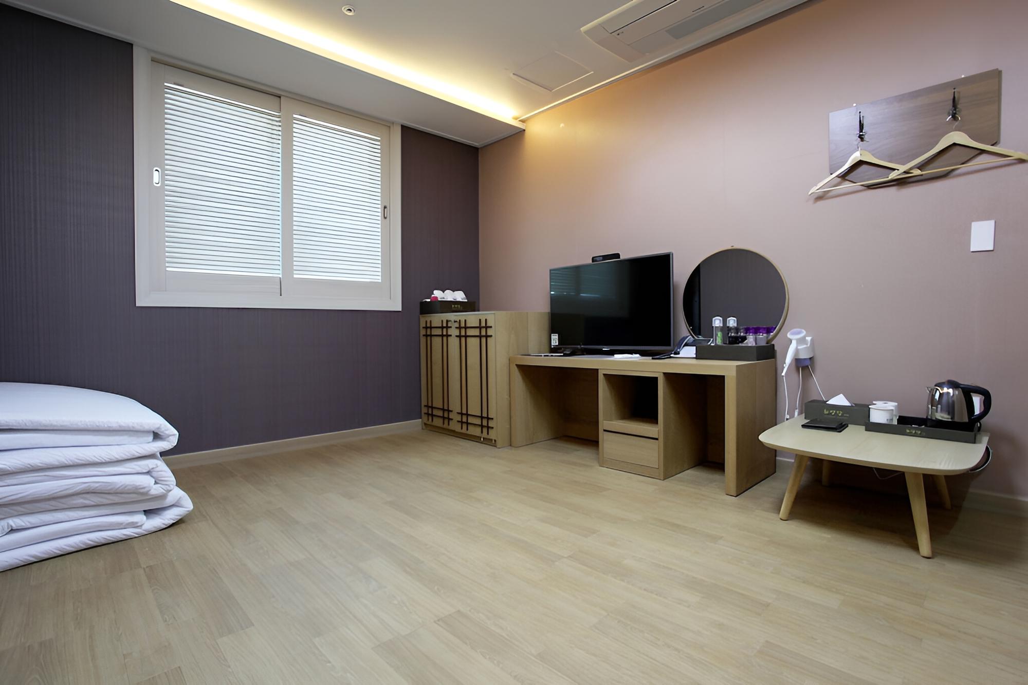 Hongcheon Hwayanggang Hotel
