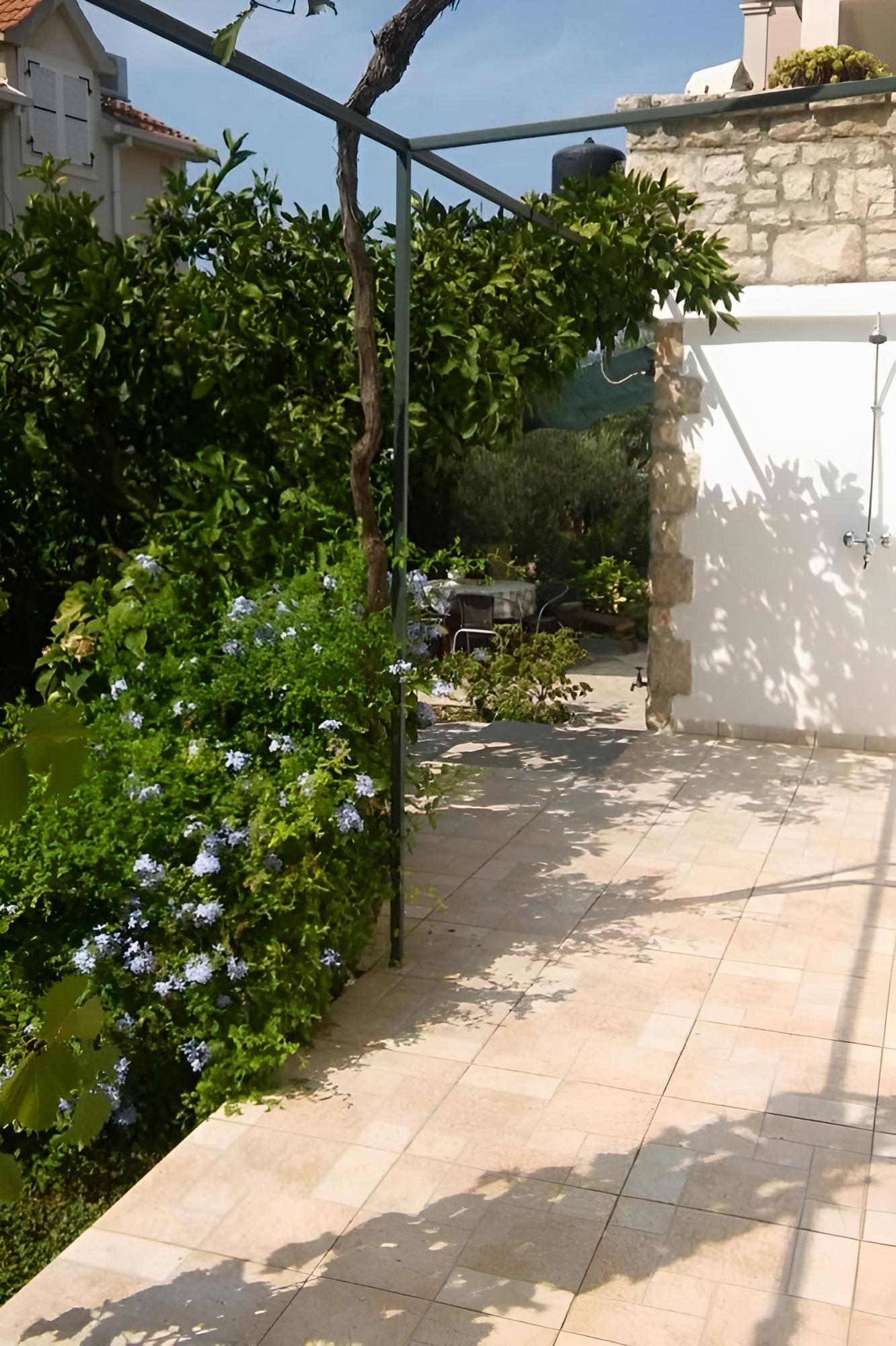Photo 23
