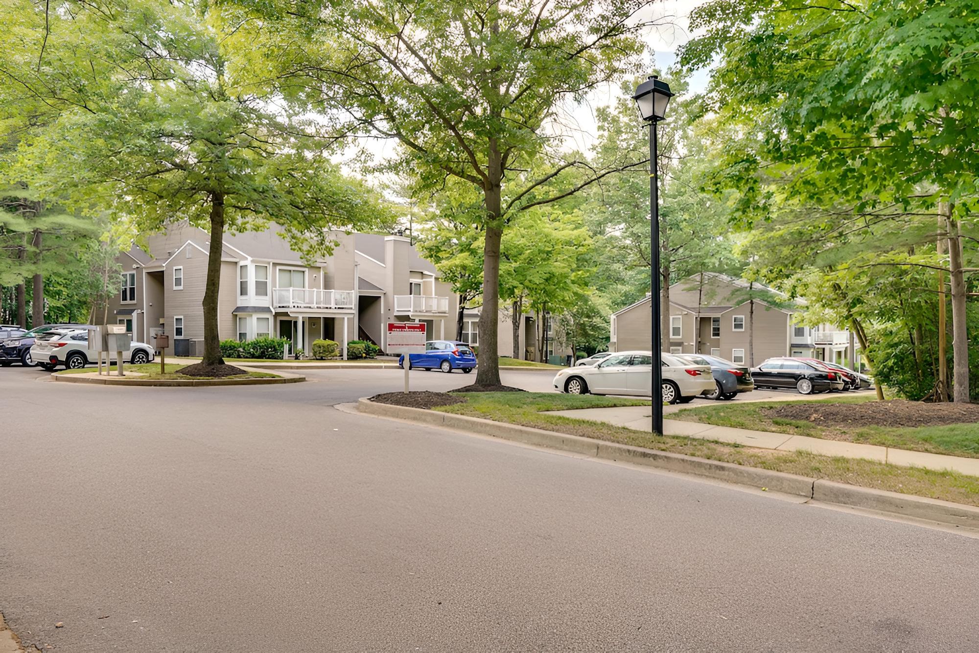 Quiet Columbia Condo Near Parks & Pool!