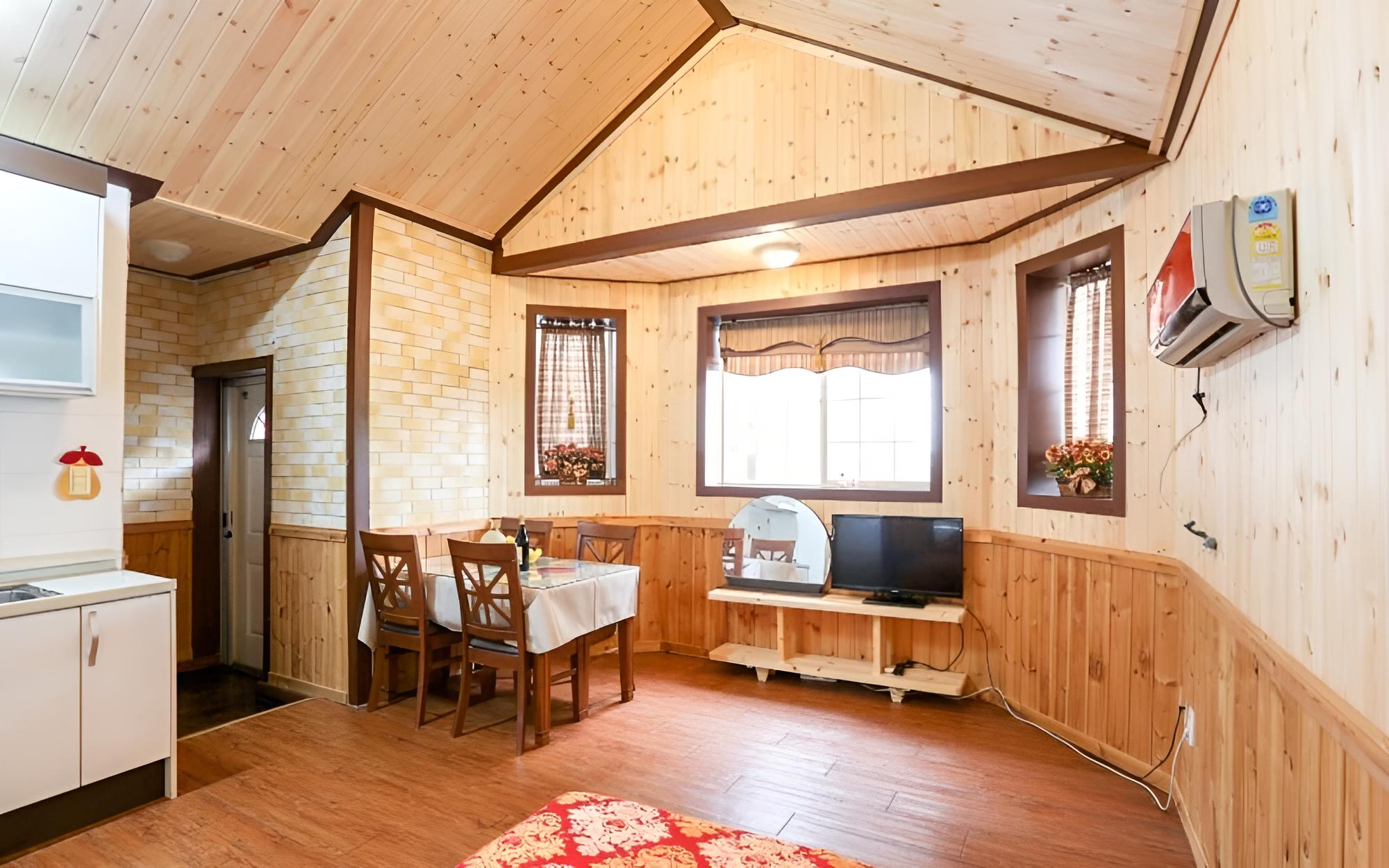 Taean Pineberg Pension