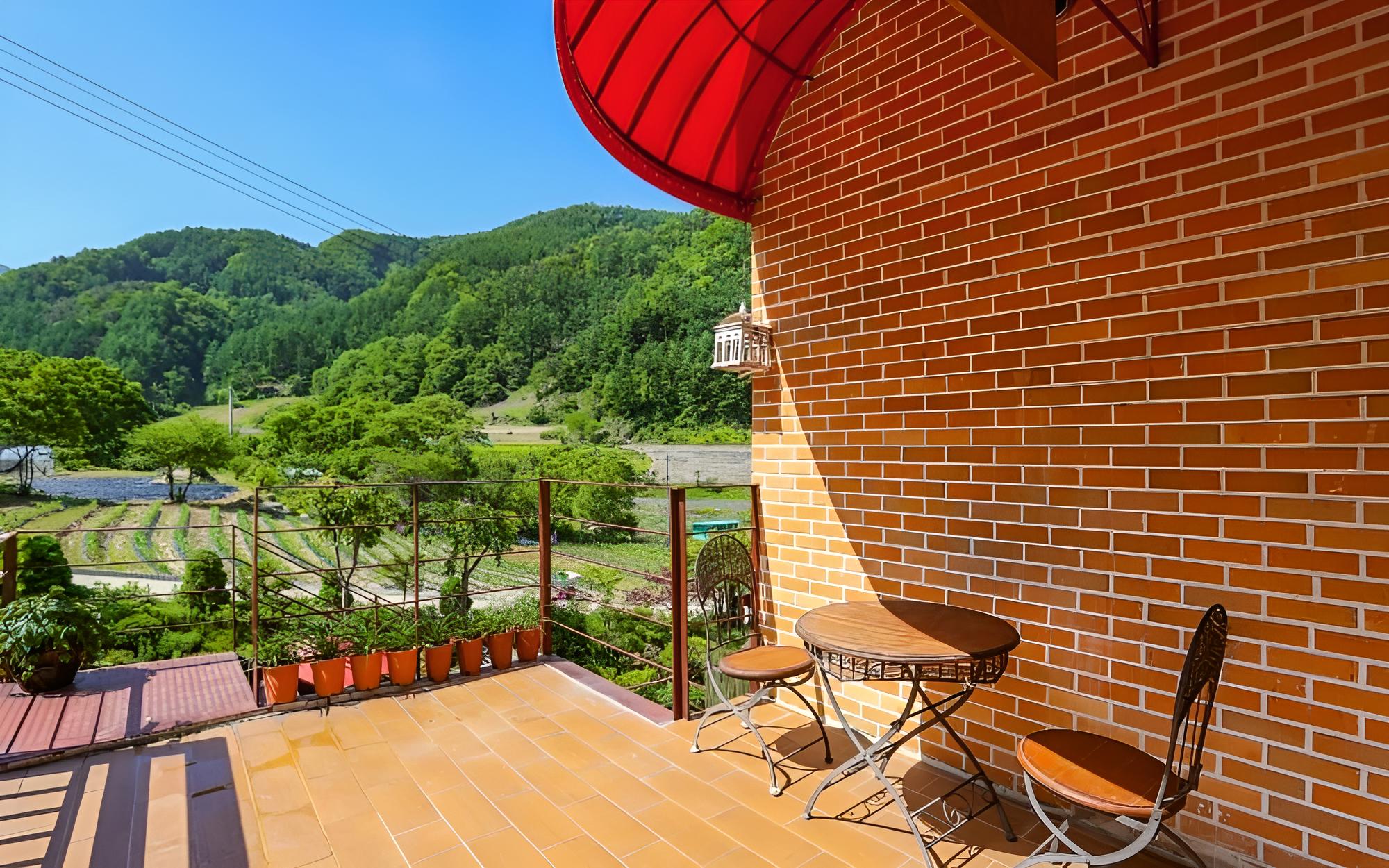 Danyang Kkottteuran Pension view 3