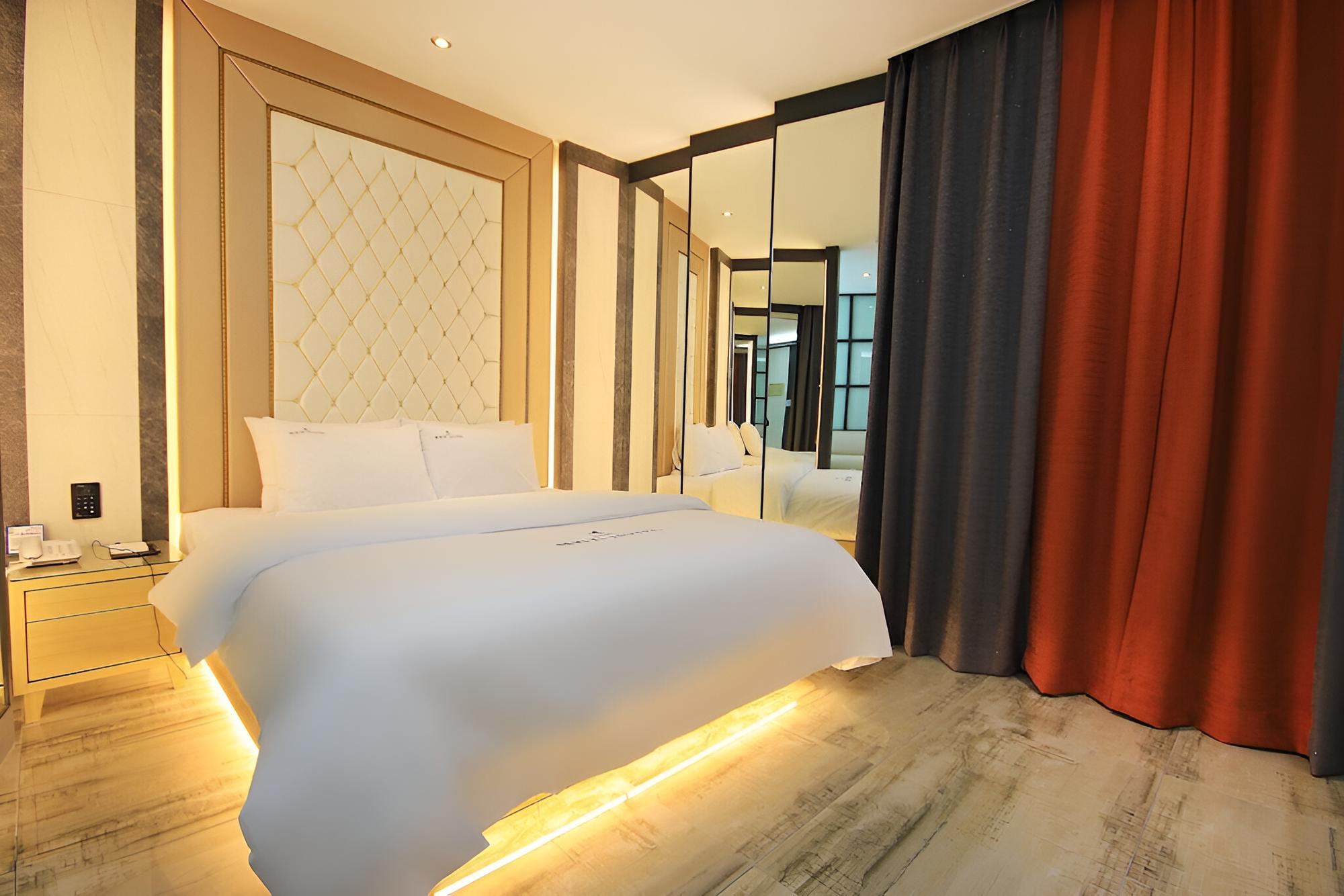 Gwangju Cheomdan Ferrari Hotel