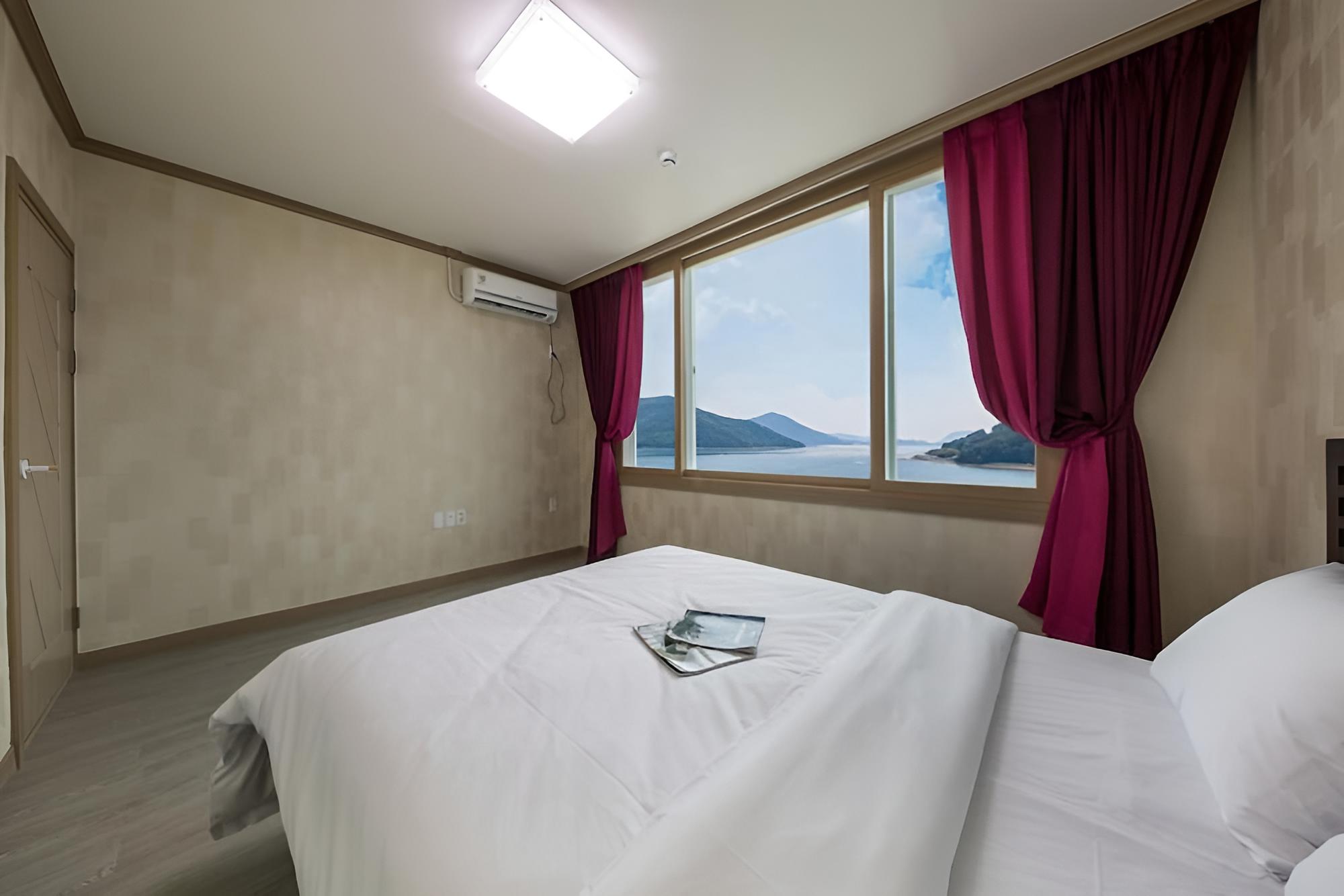 Yeosu Ailia Pension