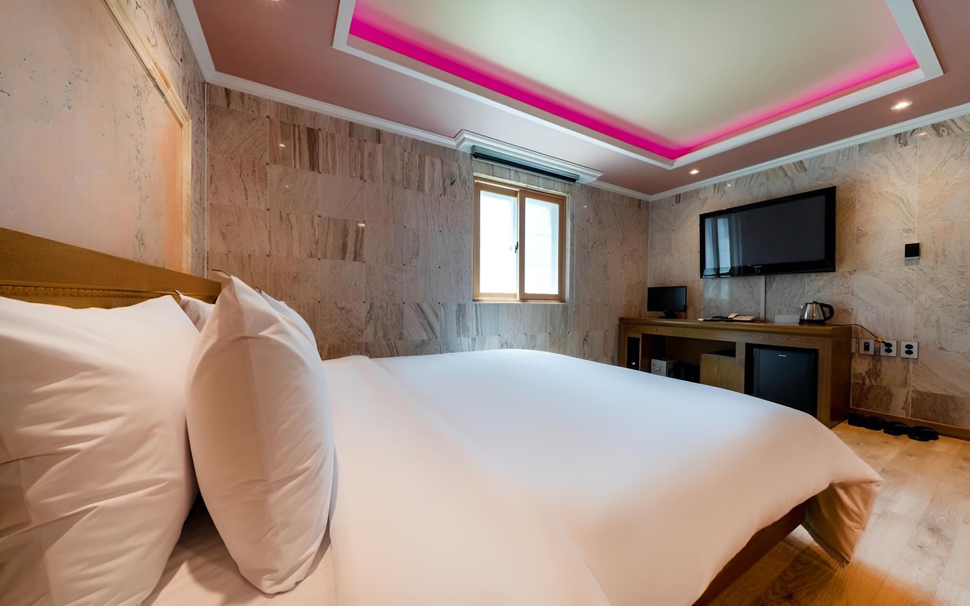Tongyeong Hotel Opera