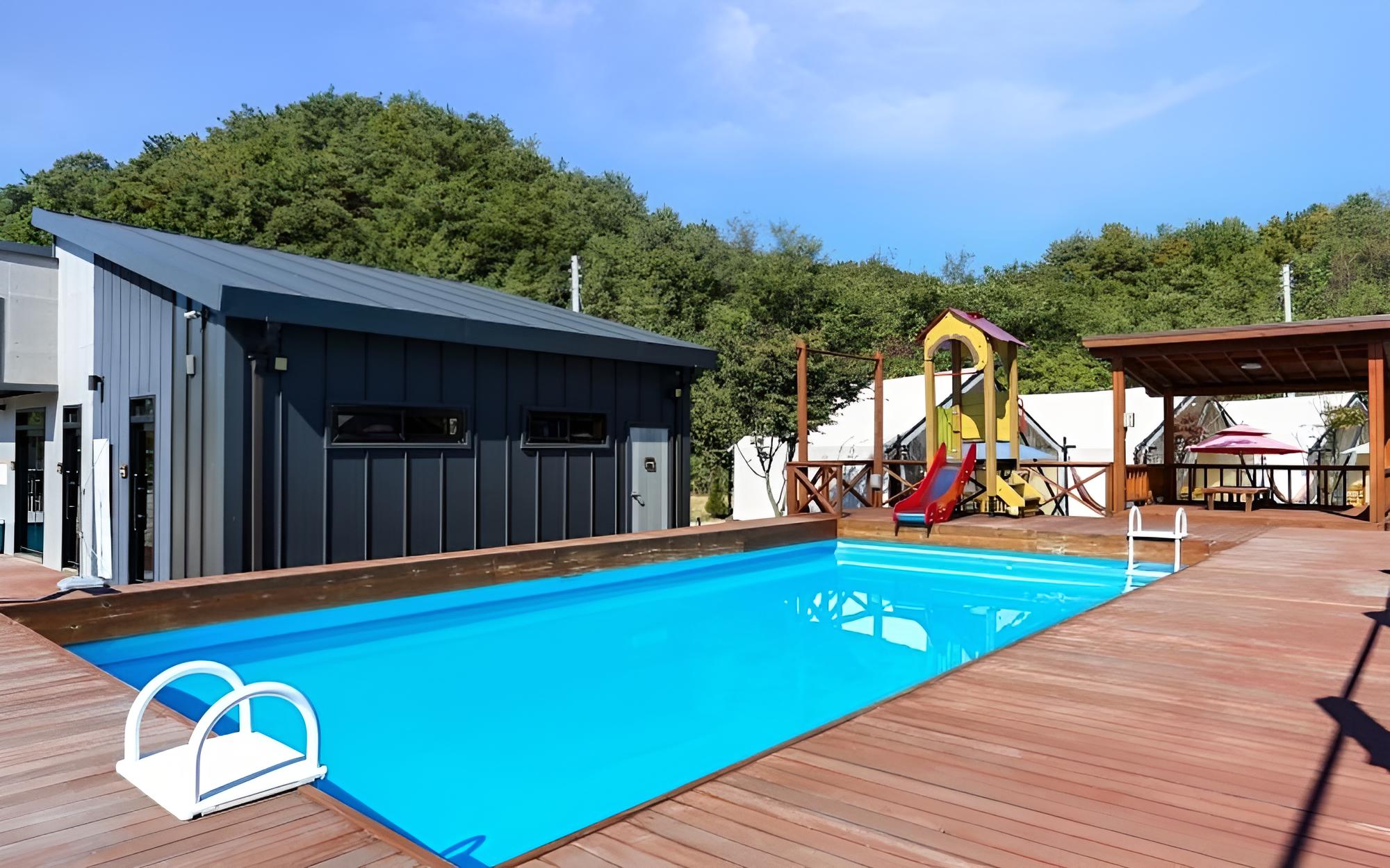 Pocheon Moonlight Dog Glamping Site
