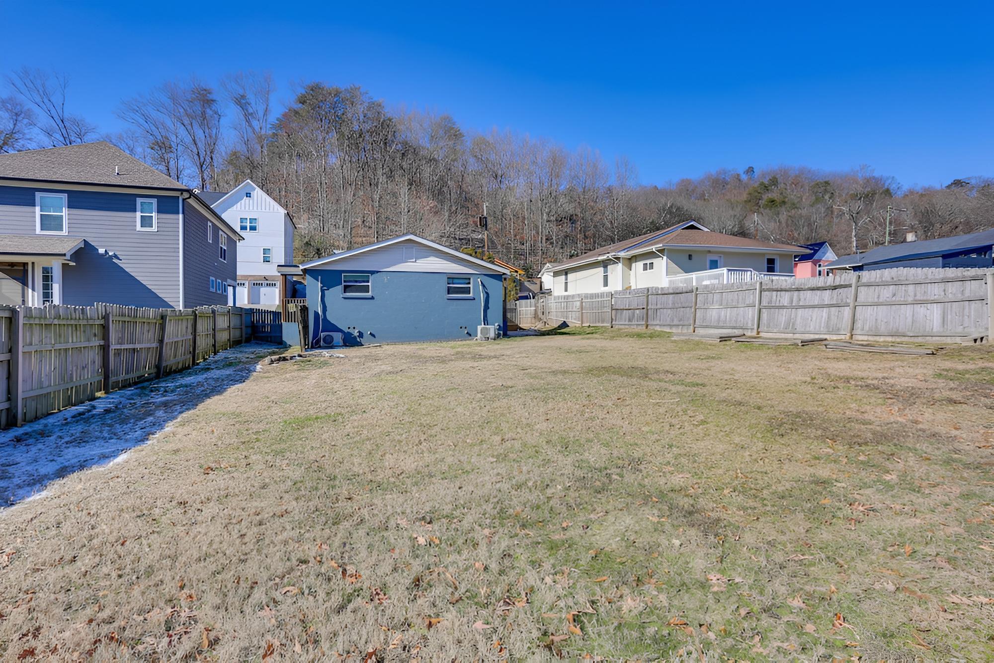 Northshore Duplex: 1 Mi to Downtown Chattanooga!