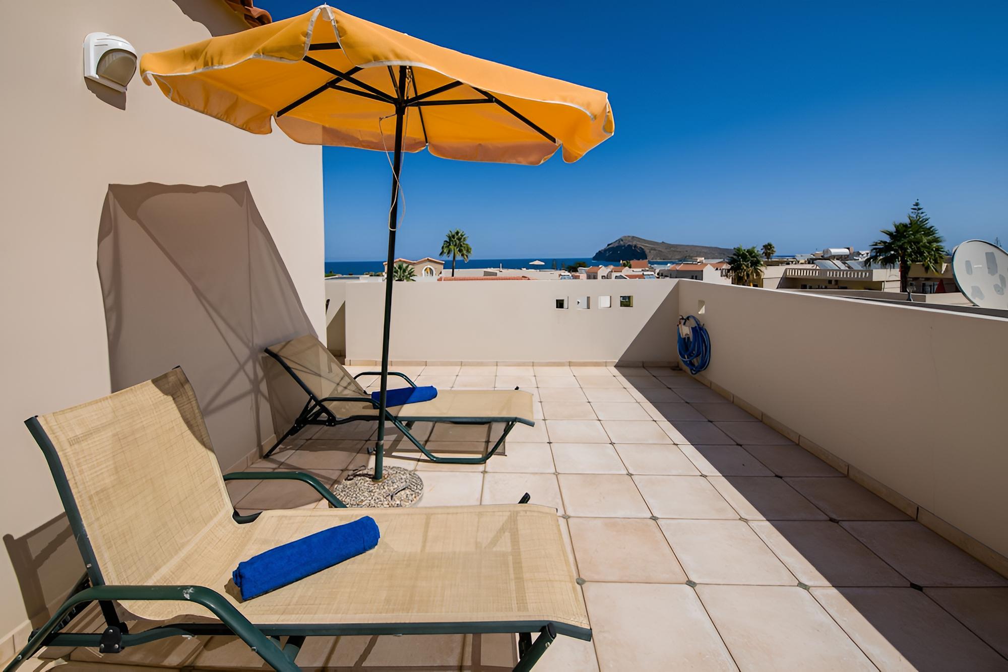Toxo Hotel & Apartments