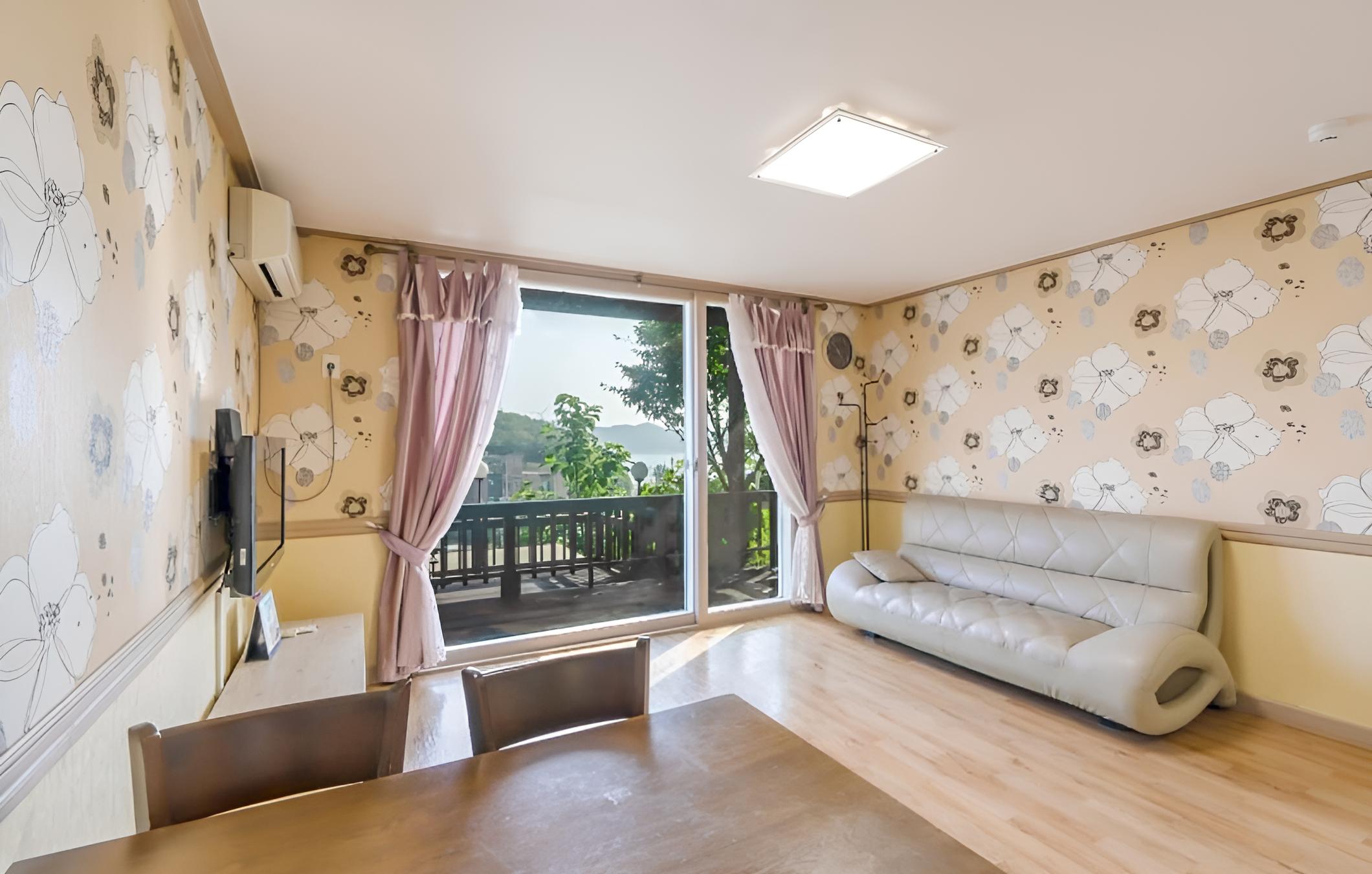 Daebudo Grand Blue Pension