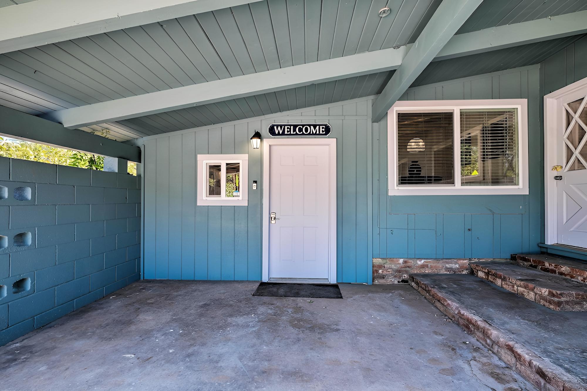 Updated Jamestown Home, Walk to Downtown!