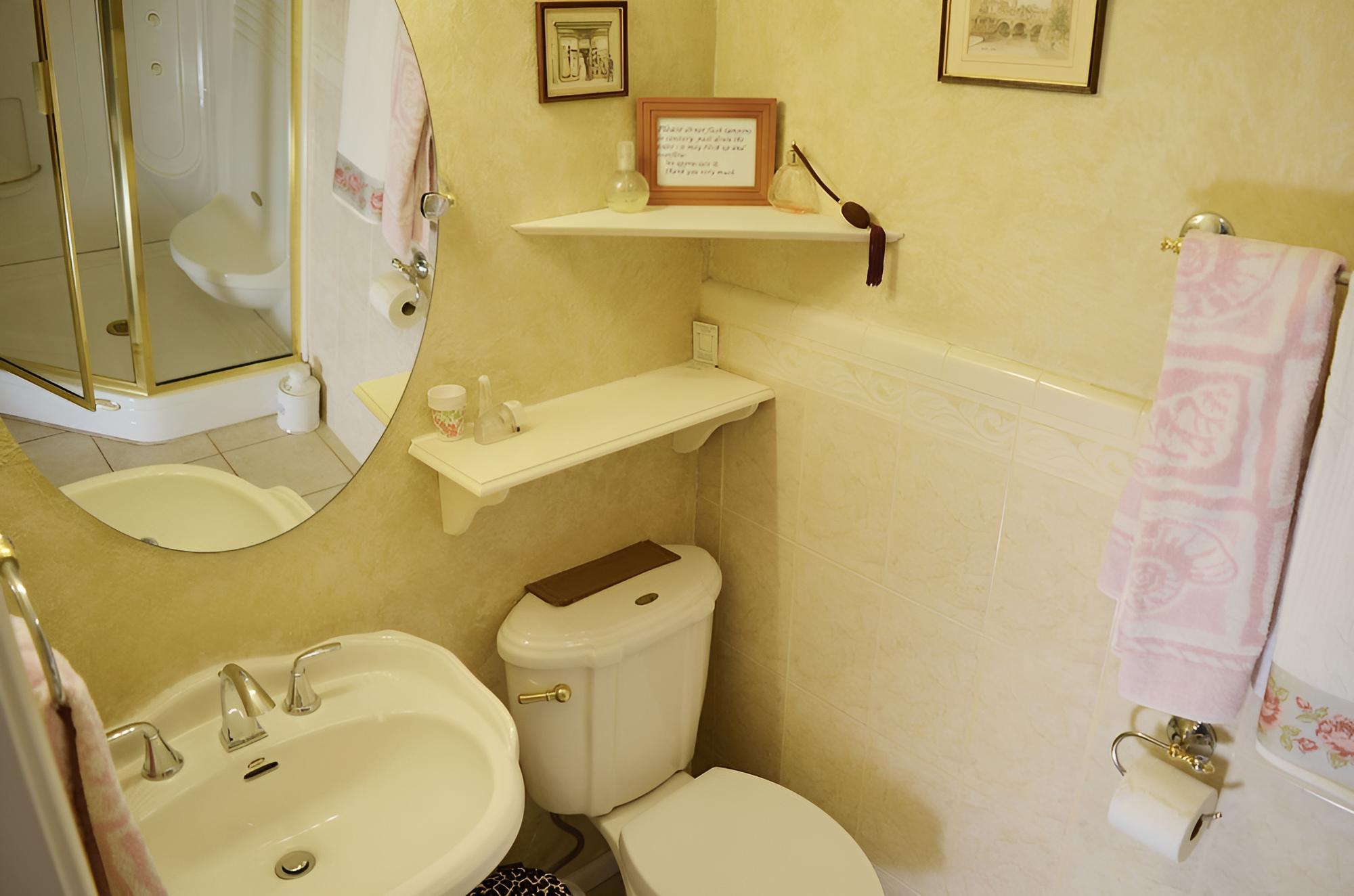 Little English Guesthouse B&B view 3