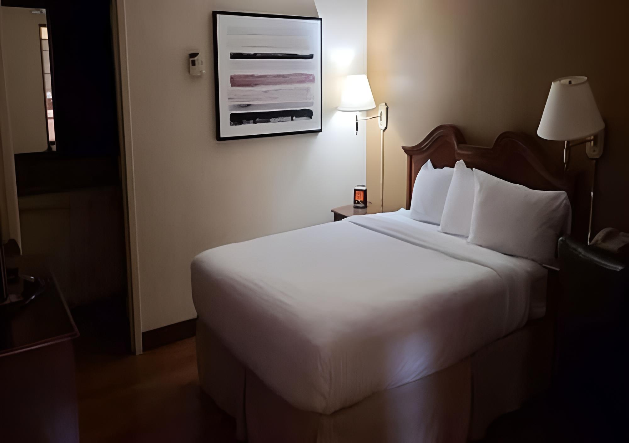 Auburn Place Hotel And Suites