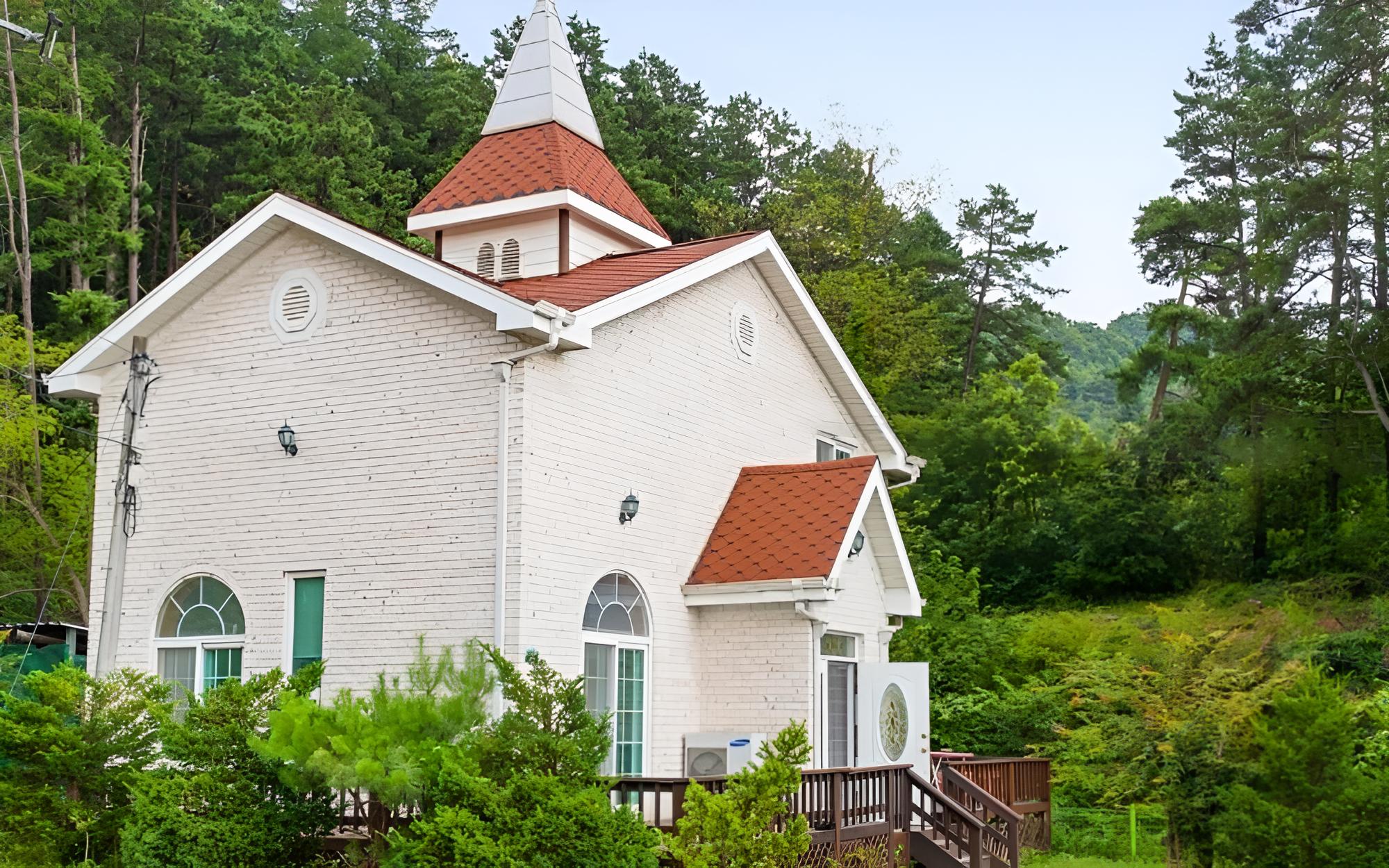 Pension Yangpyeong Lake Cabins