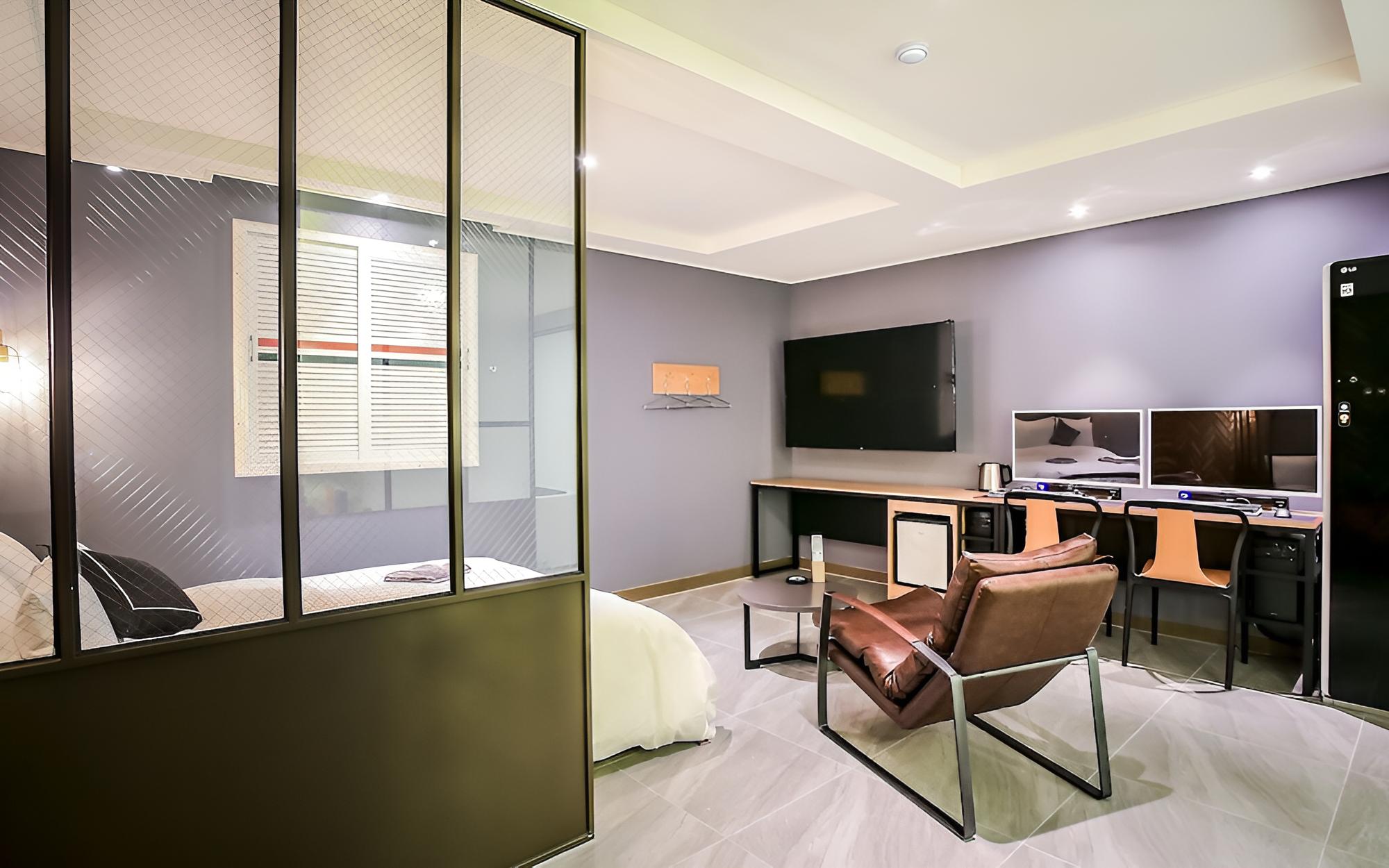 Wonju Mary Jane Hotel view 5