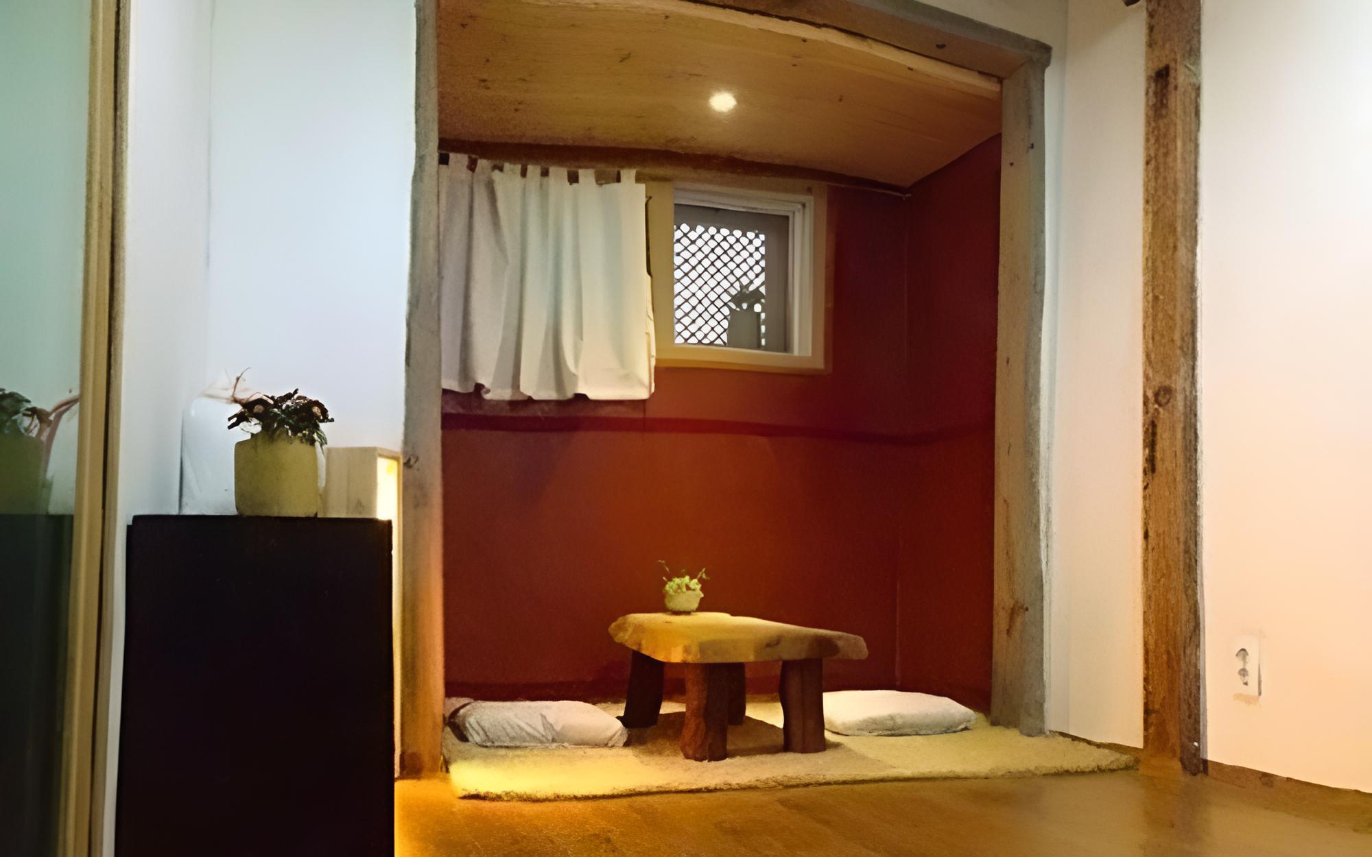 Jeonju Duwool Nabirang Hanok Pension