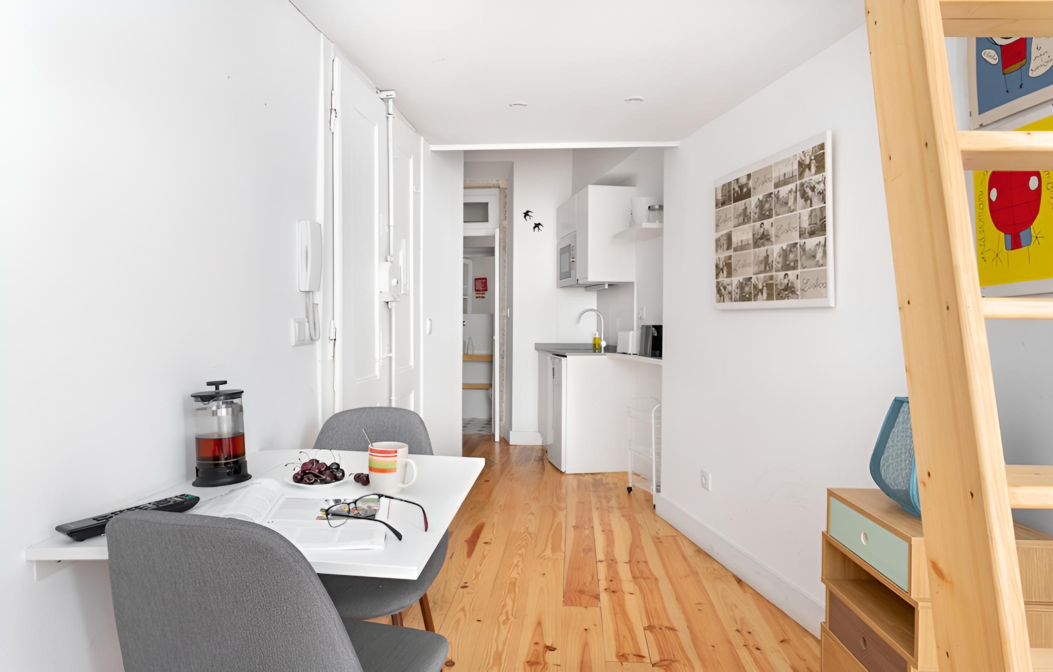 Altido Central Studio Near St. George Castle