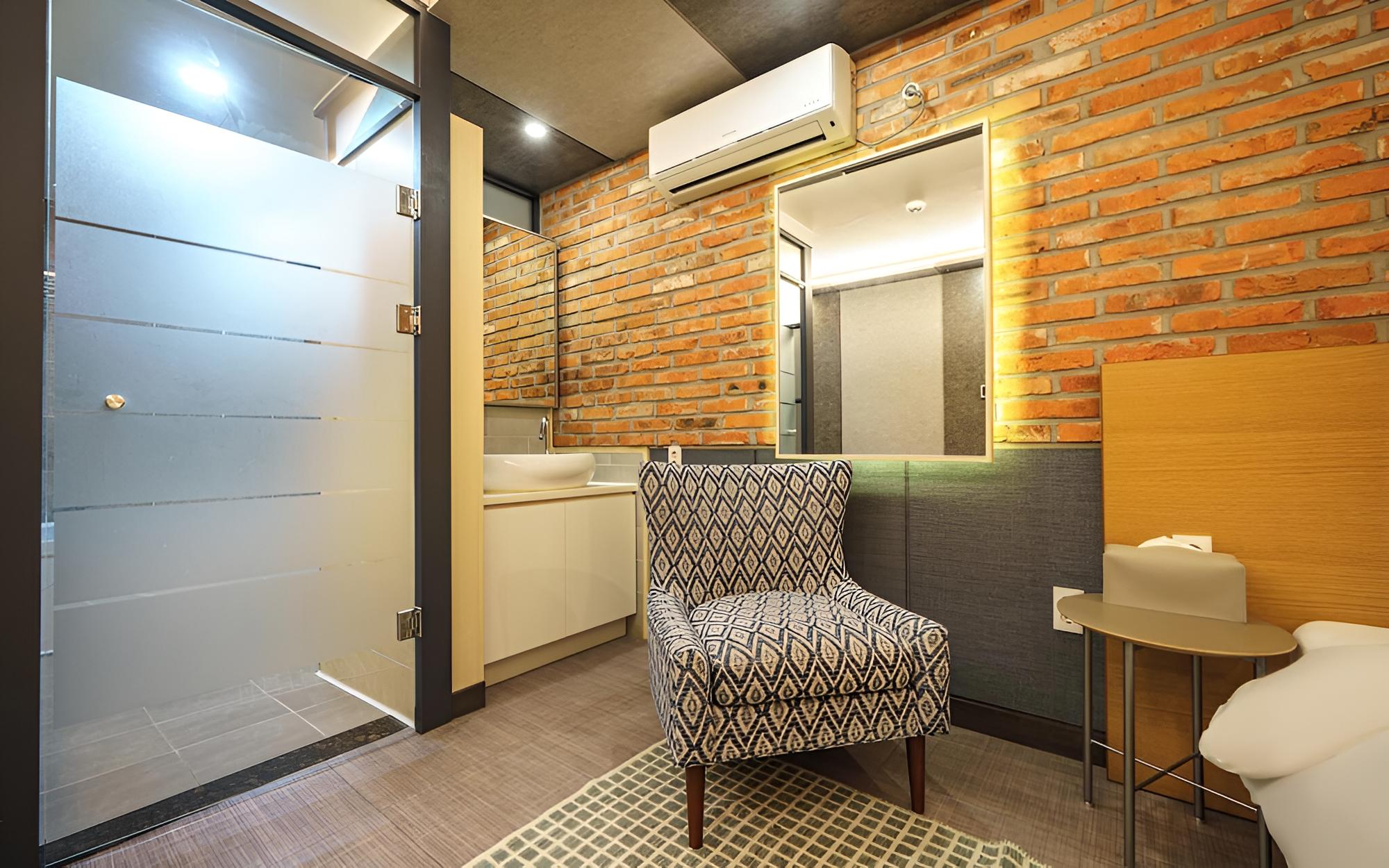 Pohang E&A Hotel