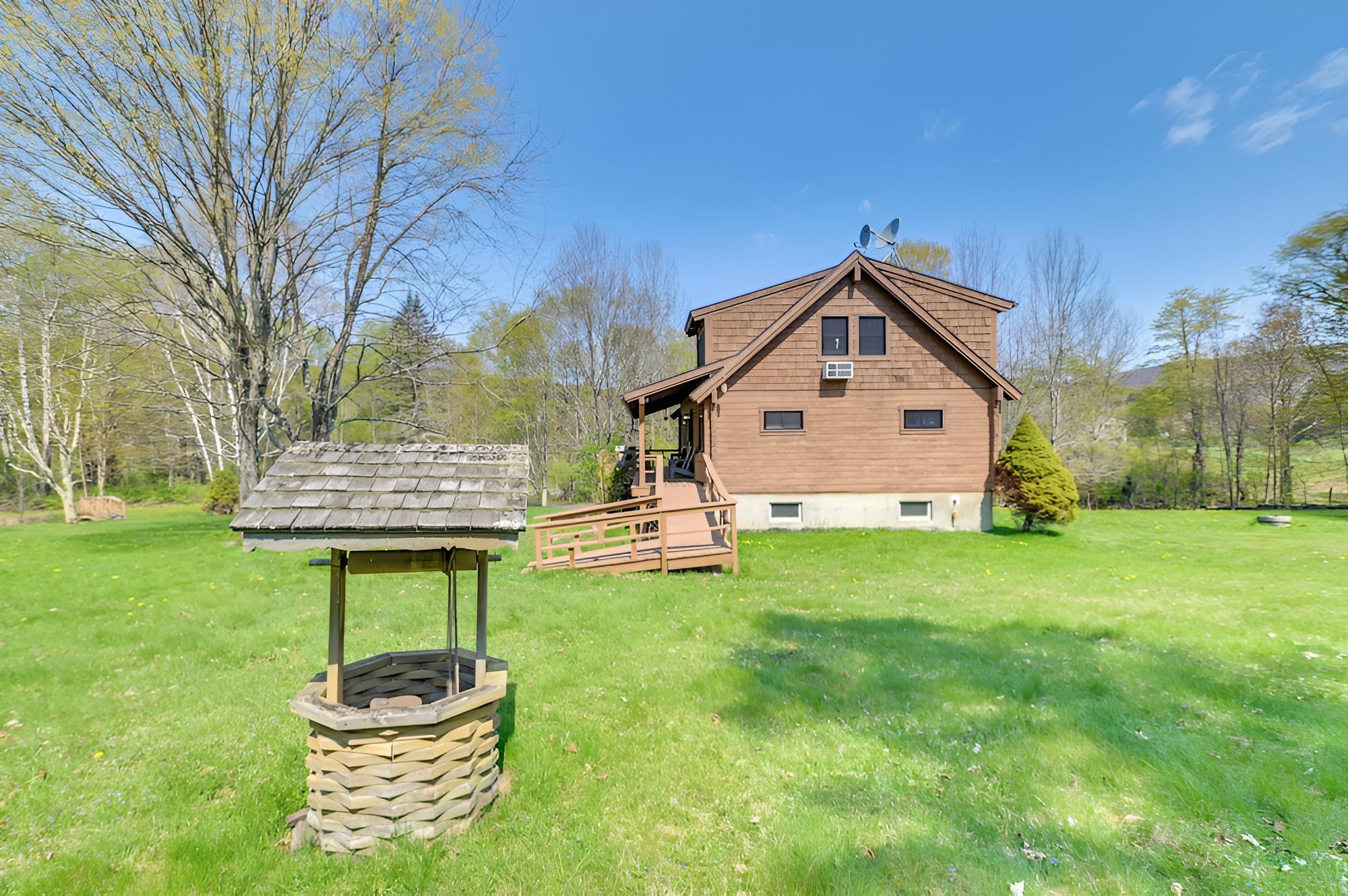 Log Cabin: 9 Mi to Plattekill & Belleayre Mtn