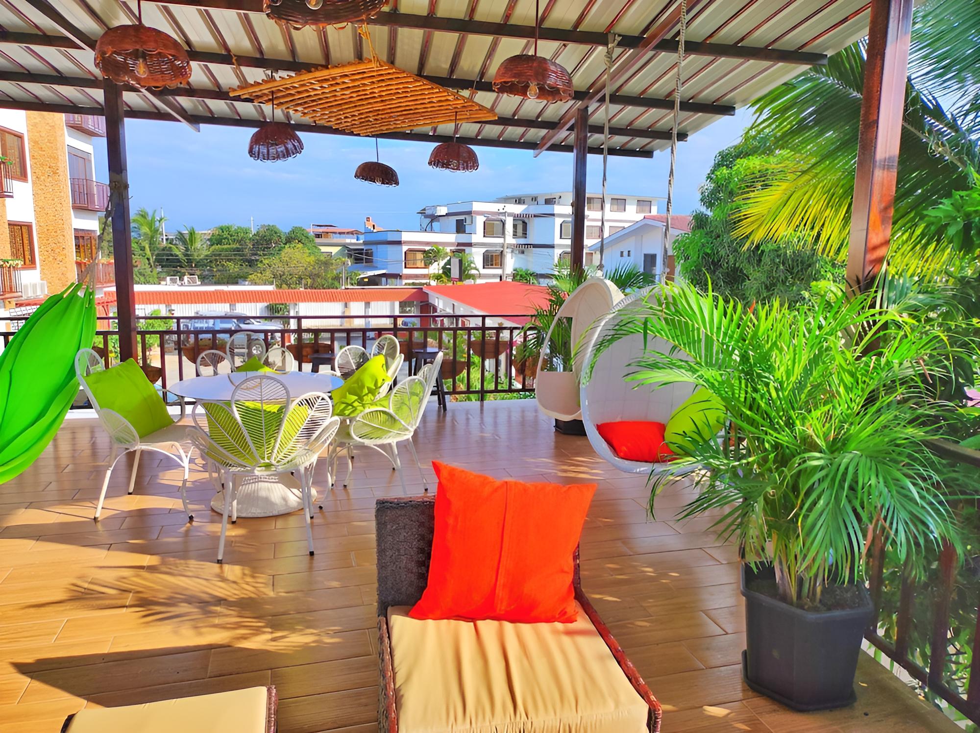 MANTA BARBASQUILLO LUXURY SUITES COLIVI