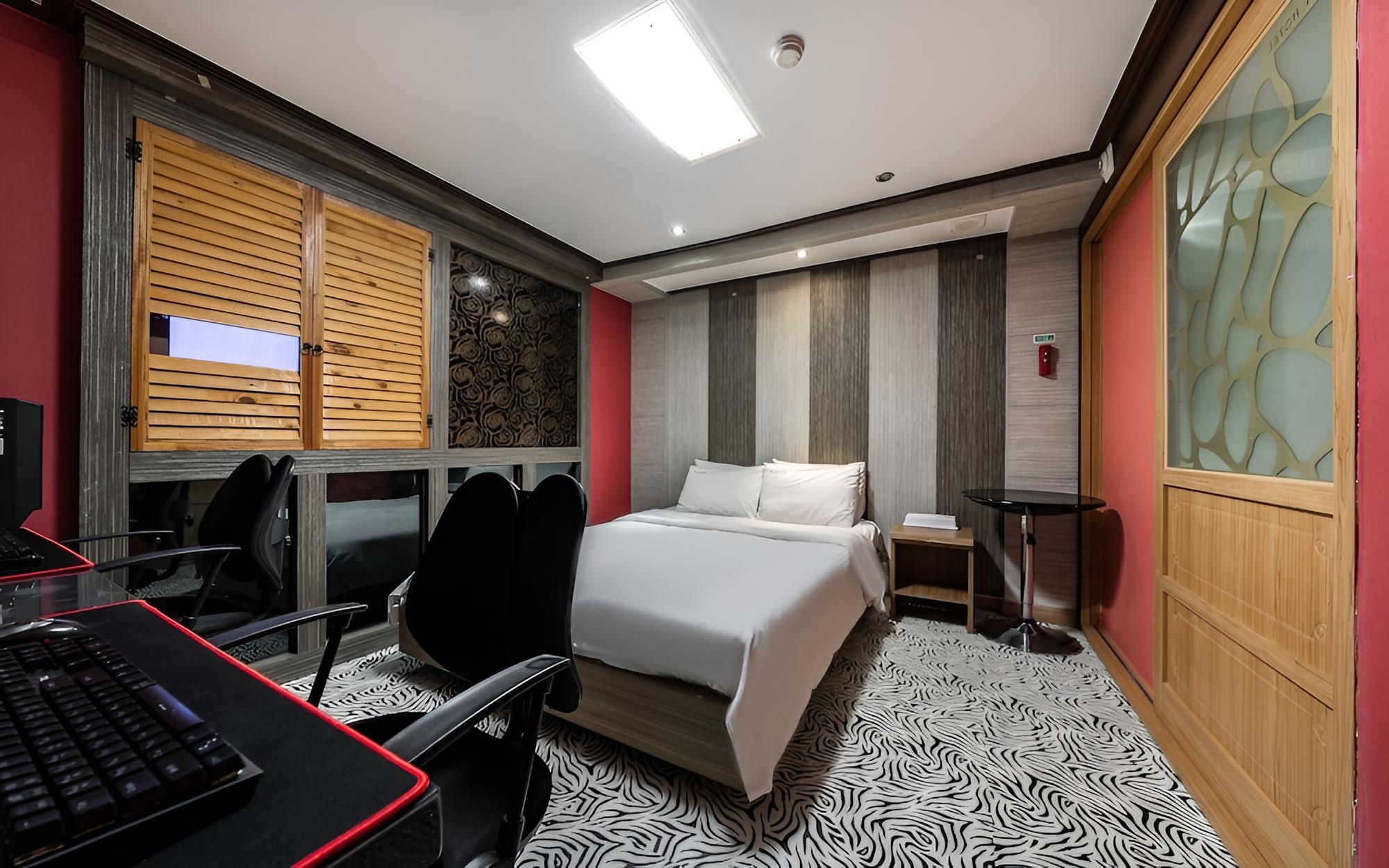 Incheon Hotel W view 2