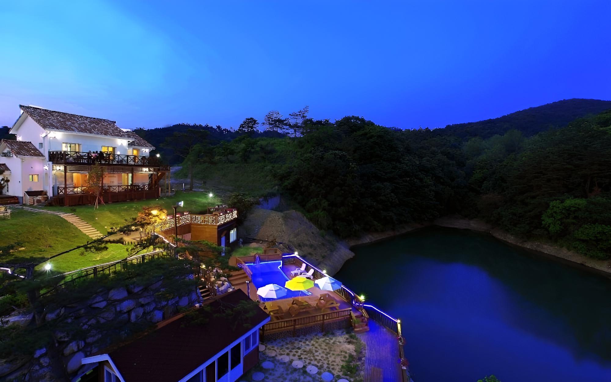 Gyeongju Hosu Pension