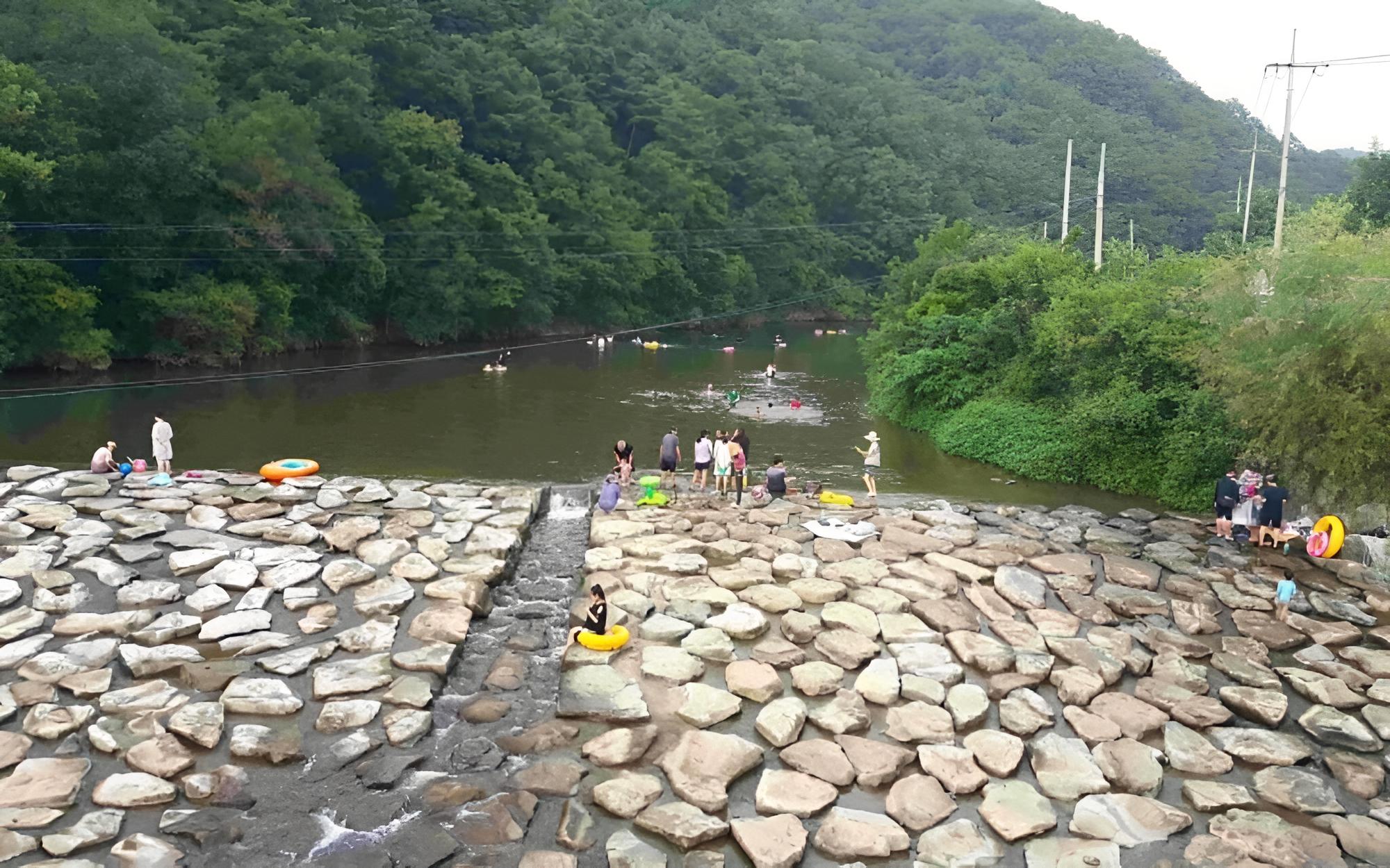 Yangpyeong Arajin Pension view 2