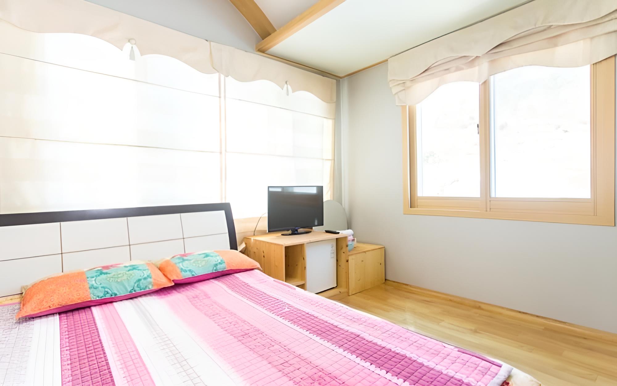 Yeosu Punggyeonghwa Pension