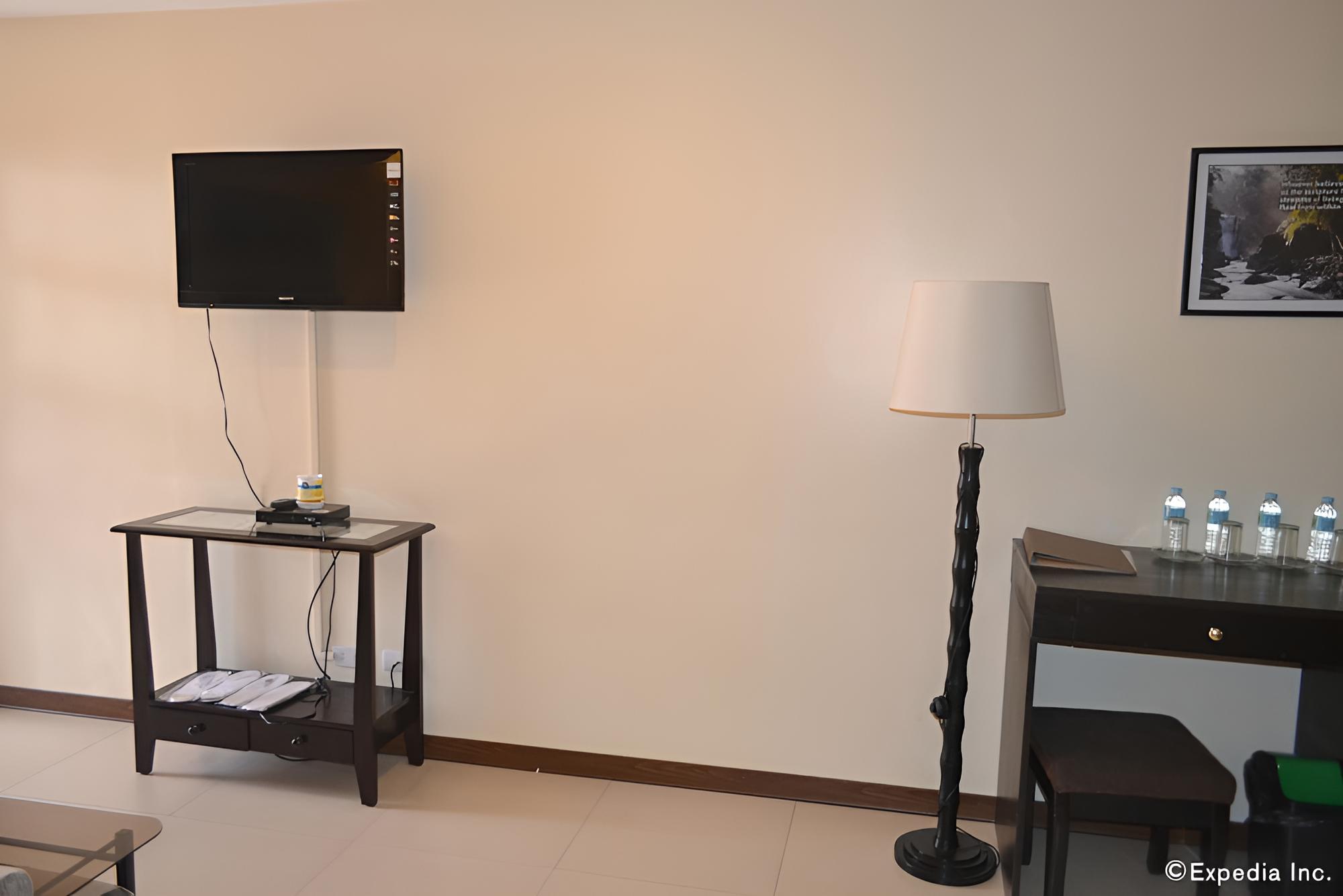Roadhaus Hotel - The Manny Pacquiao Hotel