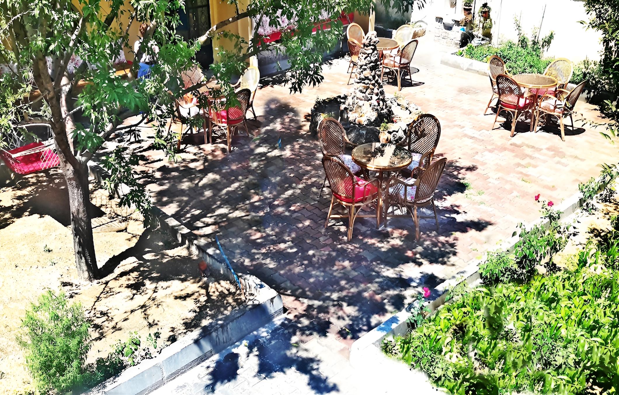 Dedeli Deluxe Hotel